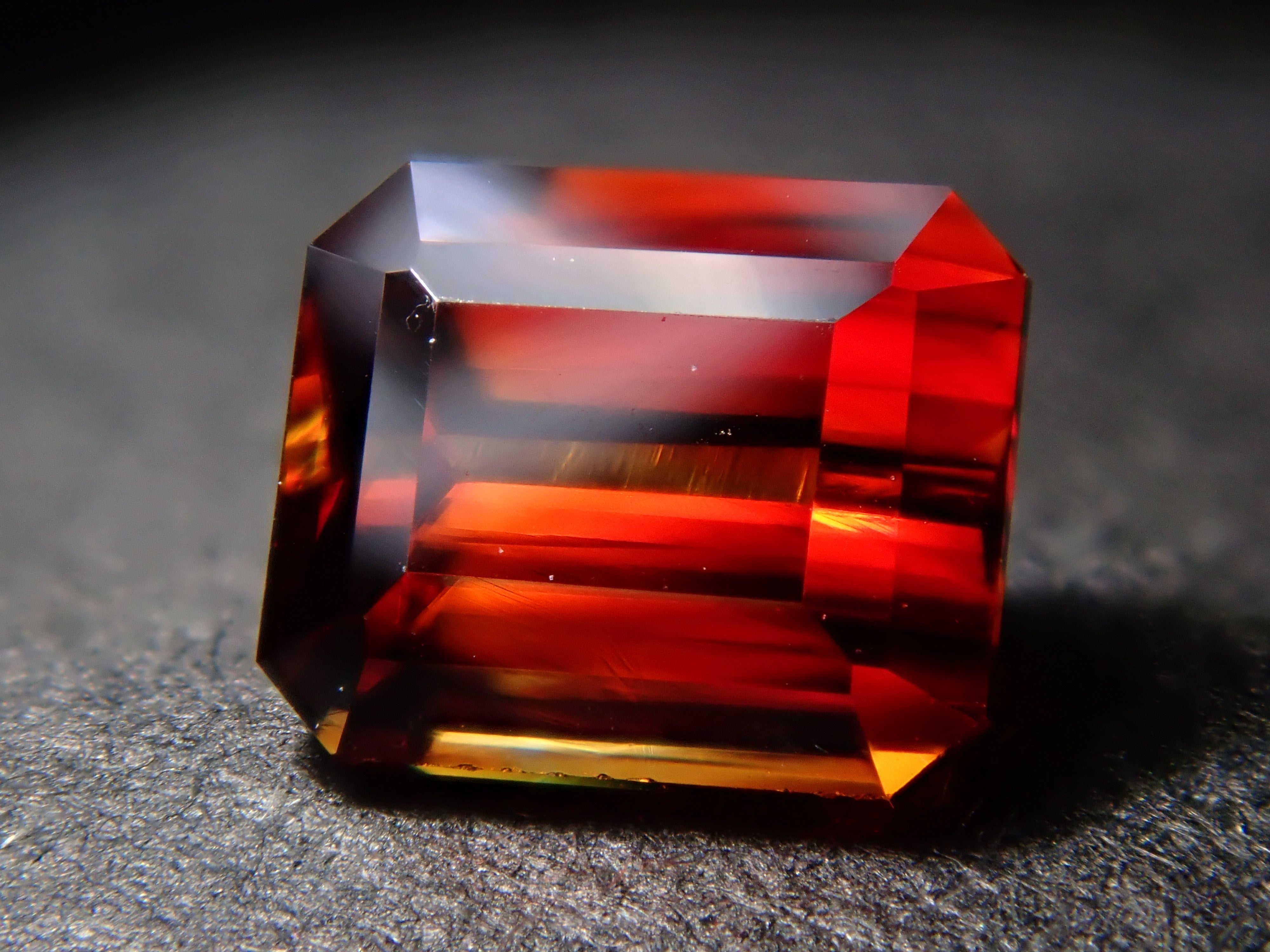 【12562588掲載】キャシテライト 0.868ctルース