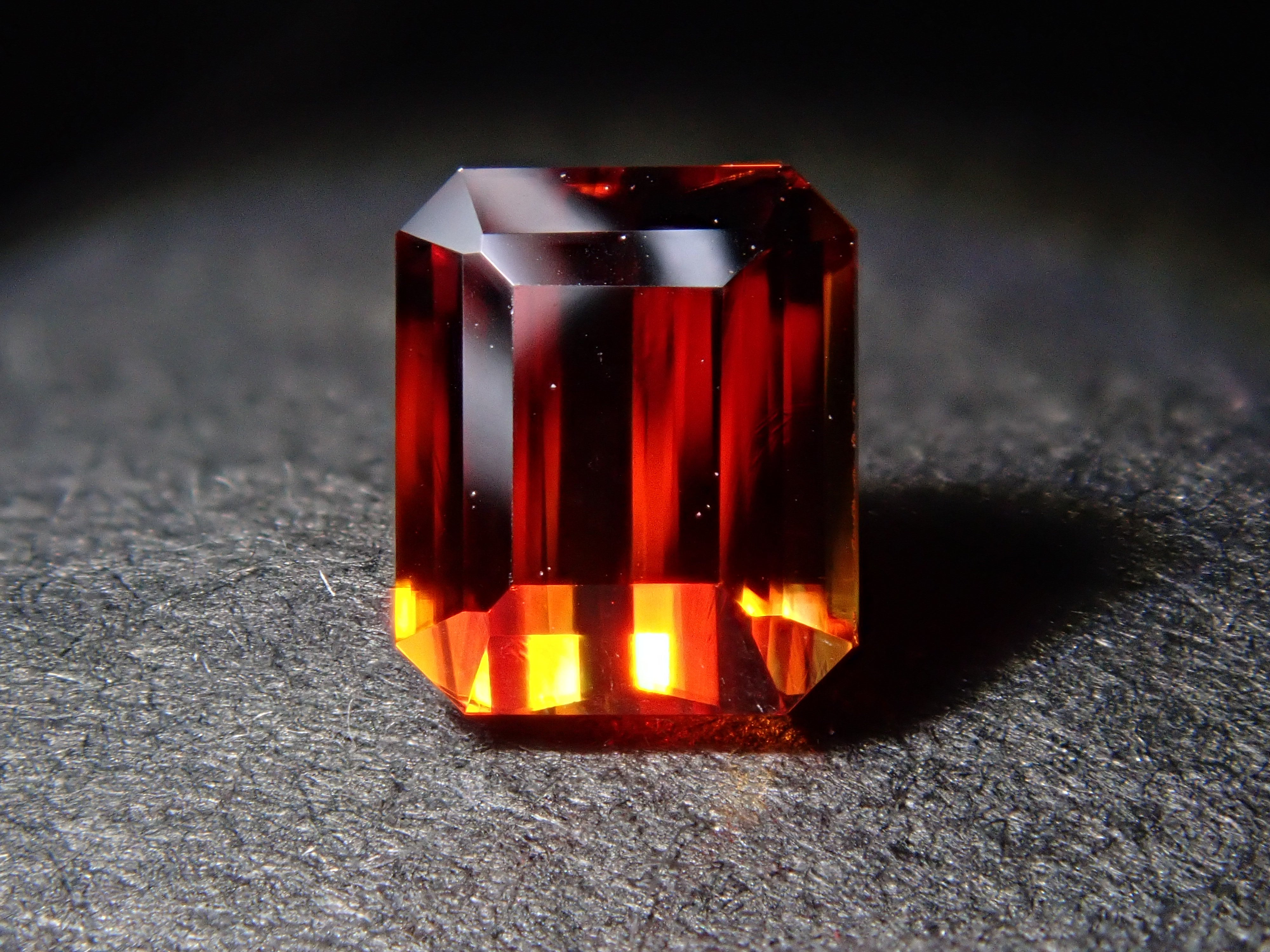 【12562588掲載】キャシテライト 0.868ctルース