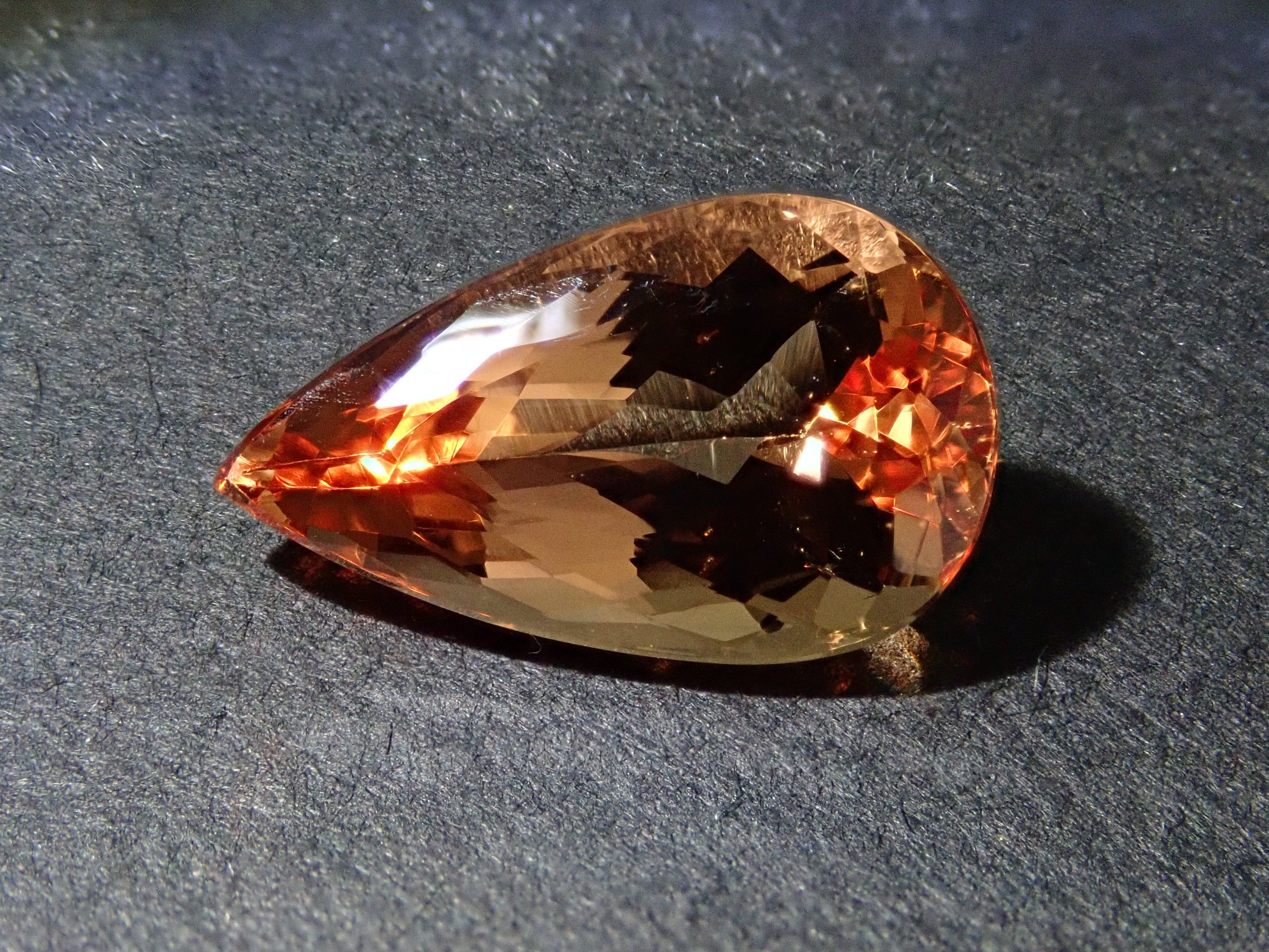 【12562595掲載】ブラジル産インペリアルトパーズ 3.999ctルース