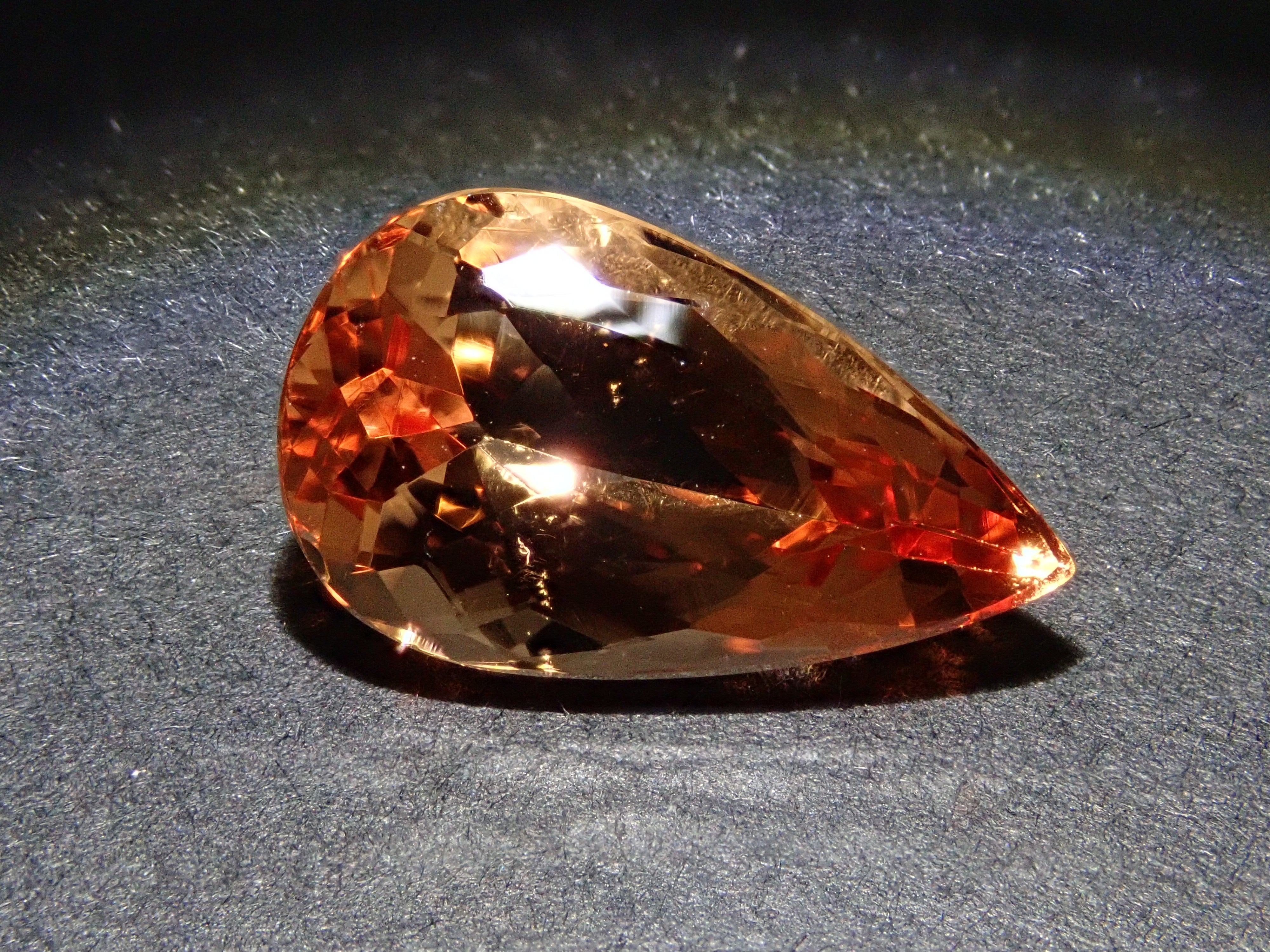 【12562595掲載】ブラジル産インペリアルトパーズ 3.999ctルース