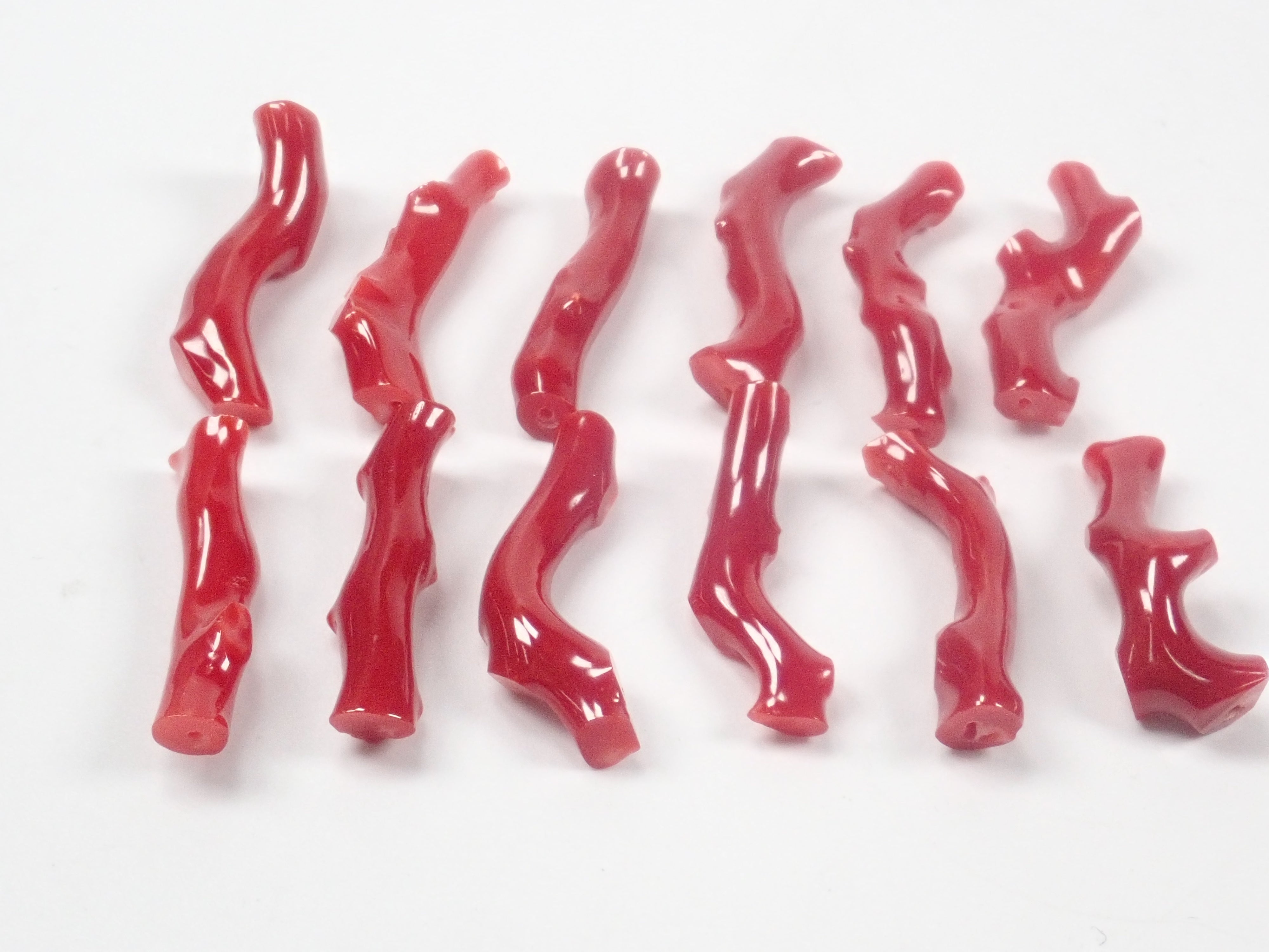 《Limited to 12 Stones》Kochi Prefecture Blood Coral Branch (Raw Coral) 1 Stone (March Birthstone, Coral, average 5.3ct)《Bulk Purchase Discount Available》