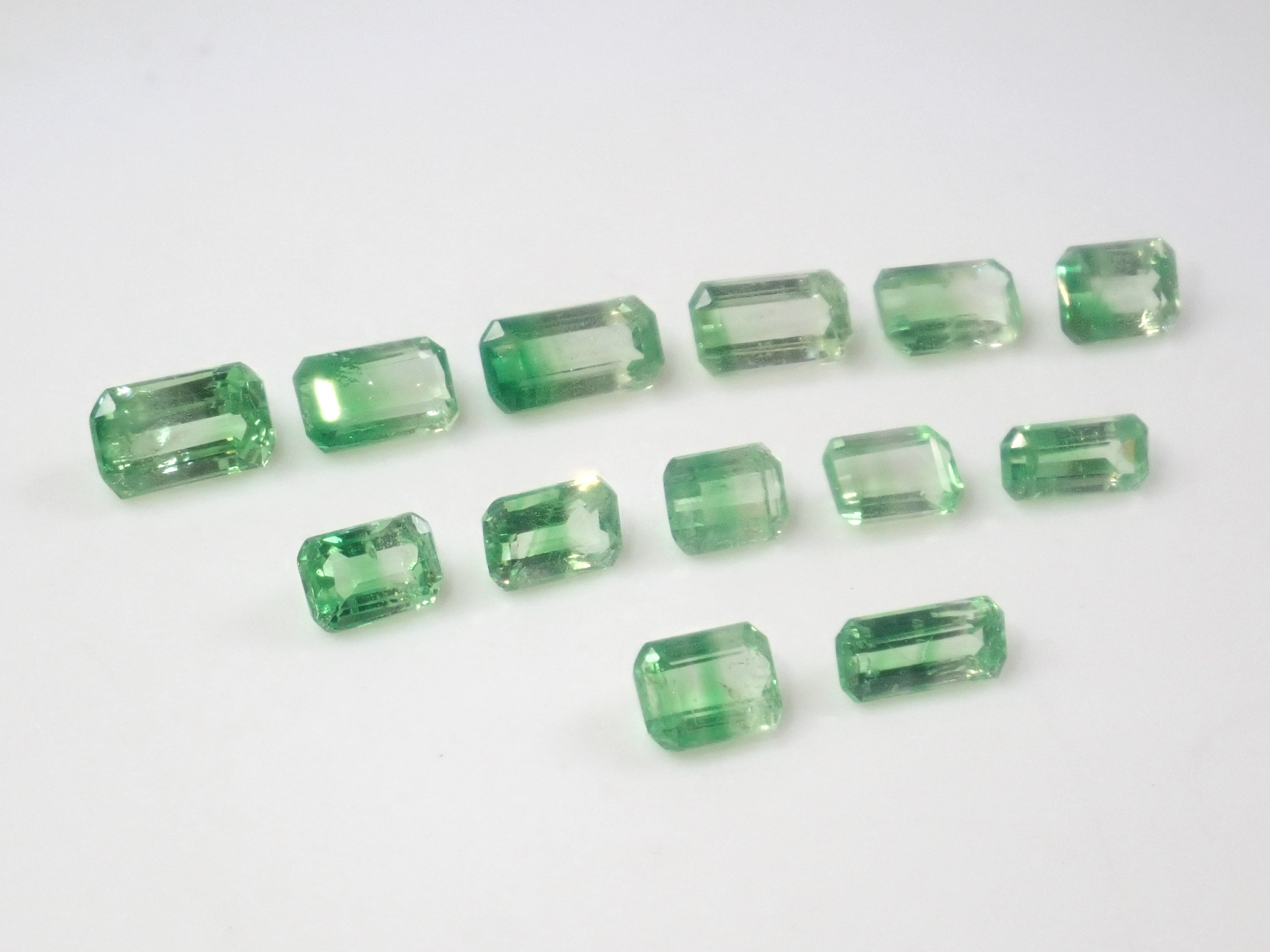 【4/12  22時販売】《限定13石・ツーソン新着》通常29,800円含むケニア産バイカラーグロッシュラーガーネット　平均0.63ct ツーソン新着《複数購入割引有》