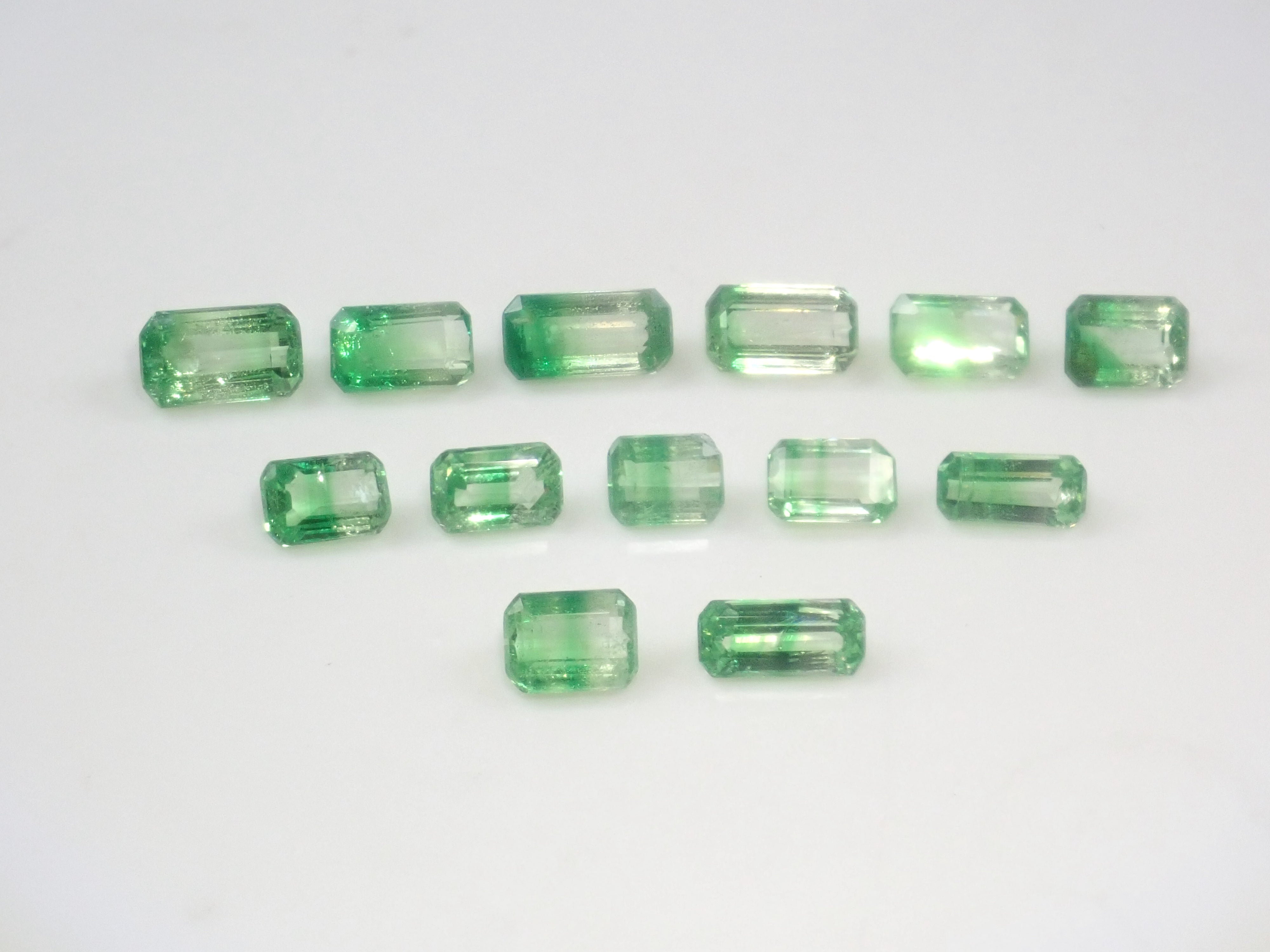 【4/12  22時販売】《限定13石・ツーソン新着》通常29,800円含むケニア産バイカラーグロッシュラーガーネット　平均0.63ct ツーソン新着《複数購入割引有》