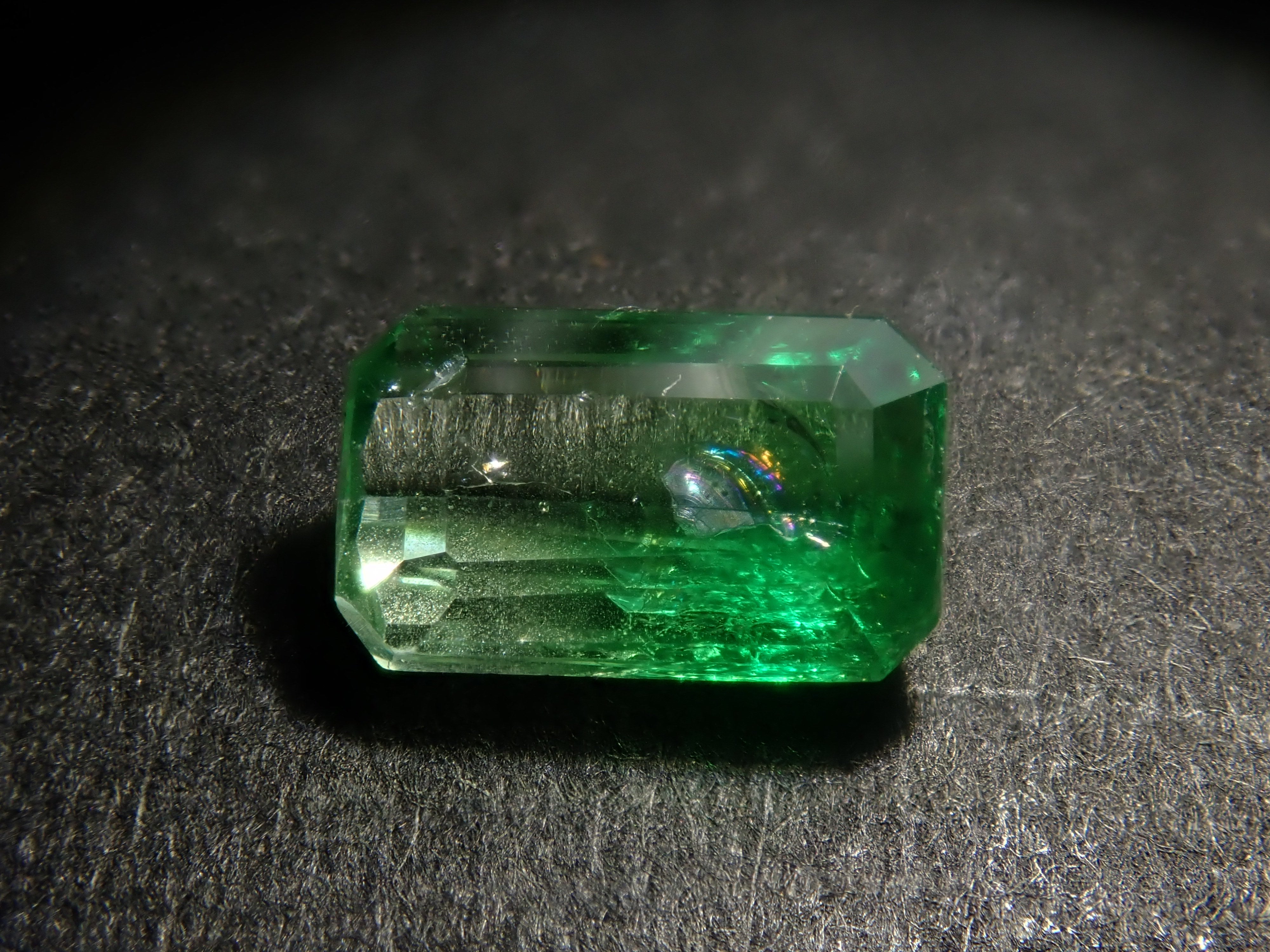 【4/12  22時販売】《限定13石・ツーソン新着》通常29,800円含むケニア産バイカラーグロッシュラーガーネット　平均0.63ct ツーソン新着《複数購入割引有》