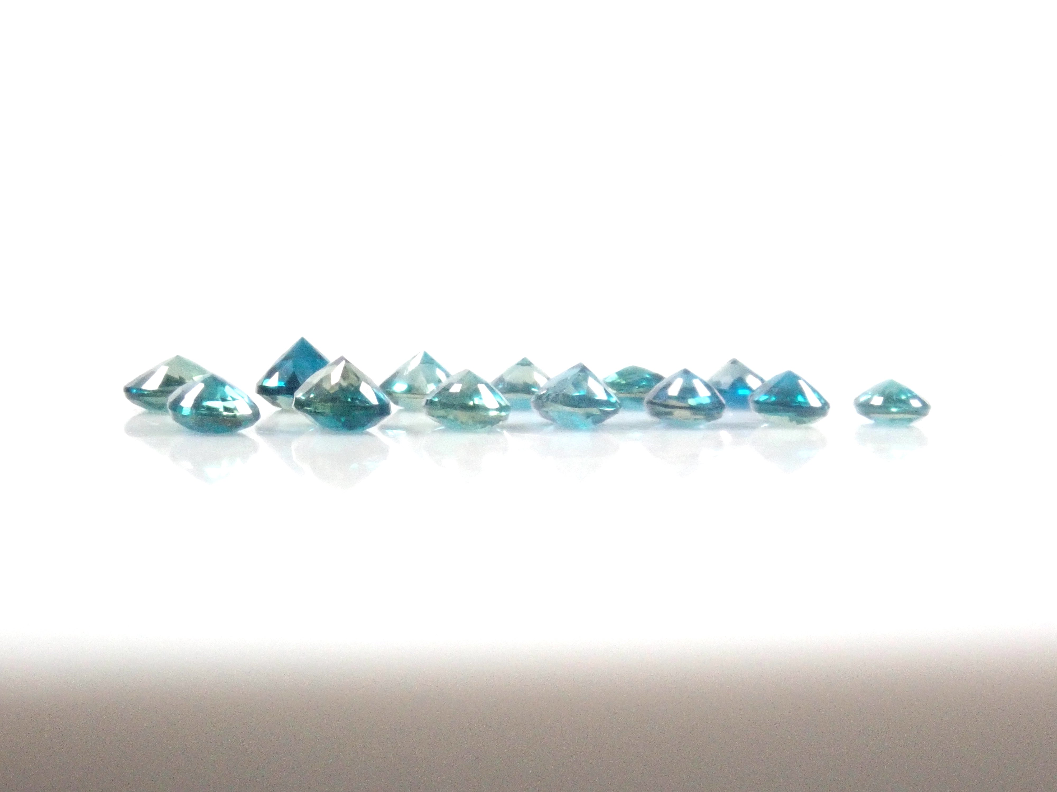 【4/12  22時販売】《ツーソン新着・限定13石》パキスタン産ラズライト（天藍石）1石ルース《複数購入割引有》