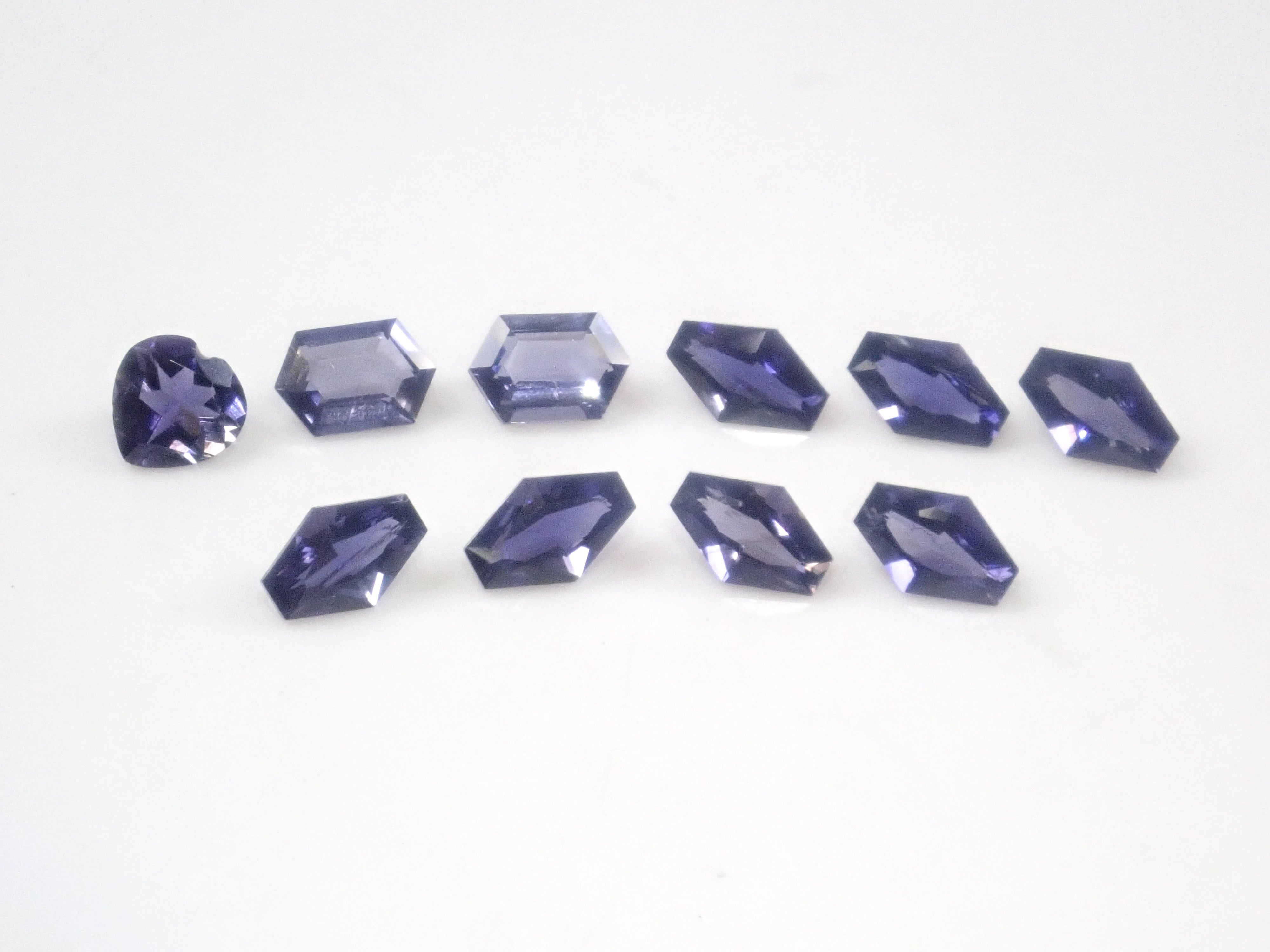 《Limited to 12 Stones》Iolite Gacha including Konpeito-cut Golden Iolite, normally 27,800 yen (with a bonus cut by Mr. Sanje)《Multiple Purchase Discount Available》