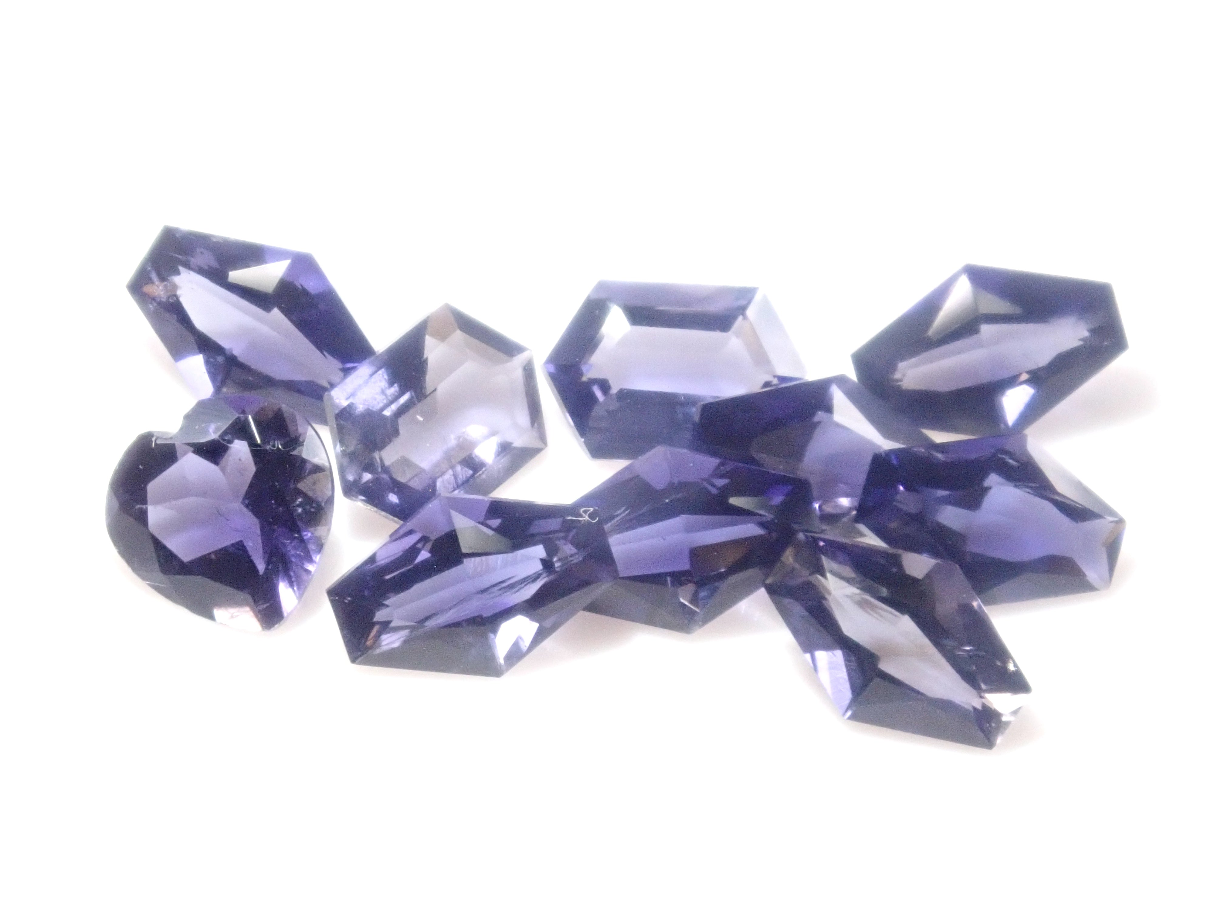 《Limited to 12 Stones》Iolite Gacha including Konpeito-cut Golden Iolite, normally 27,800 yen (with a bonus cut by Mr. Sanje)《Multiple Purchase Discount Available》