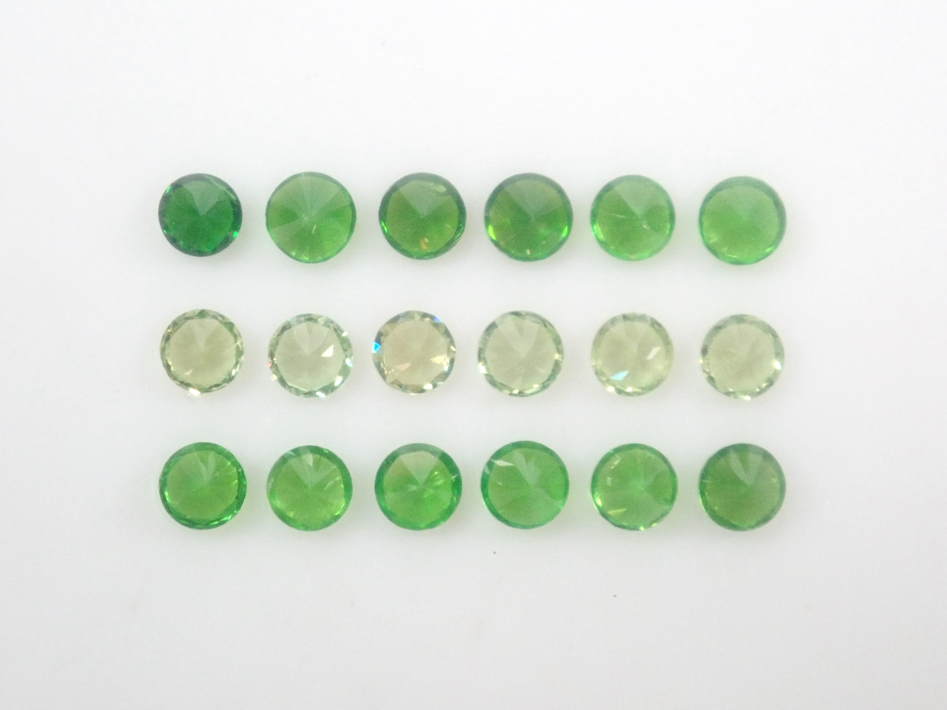 【4/11  22時販売】《限定22石》通常69,800円のロシア産美しいホーステールインクルージョン入り含むデマントイドガーネットガチャ《複数購入割引有》