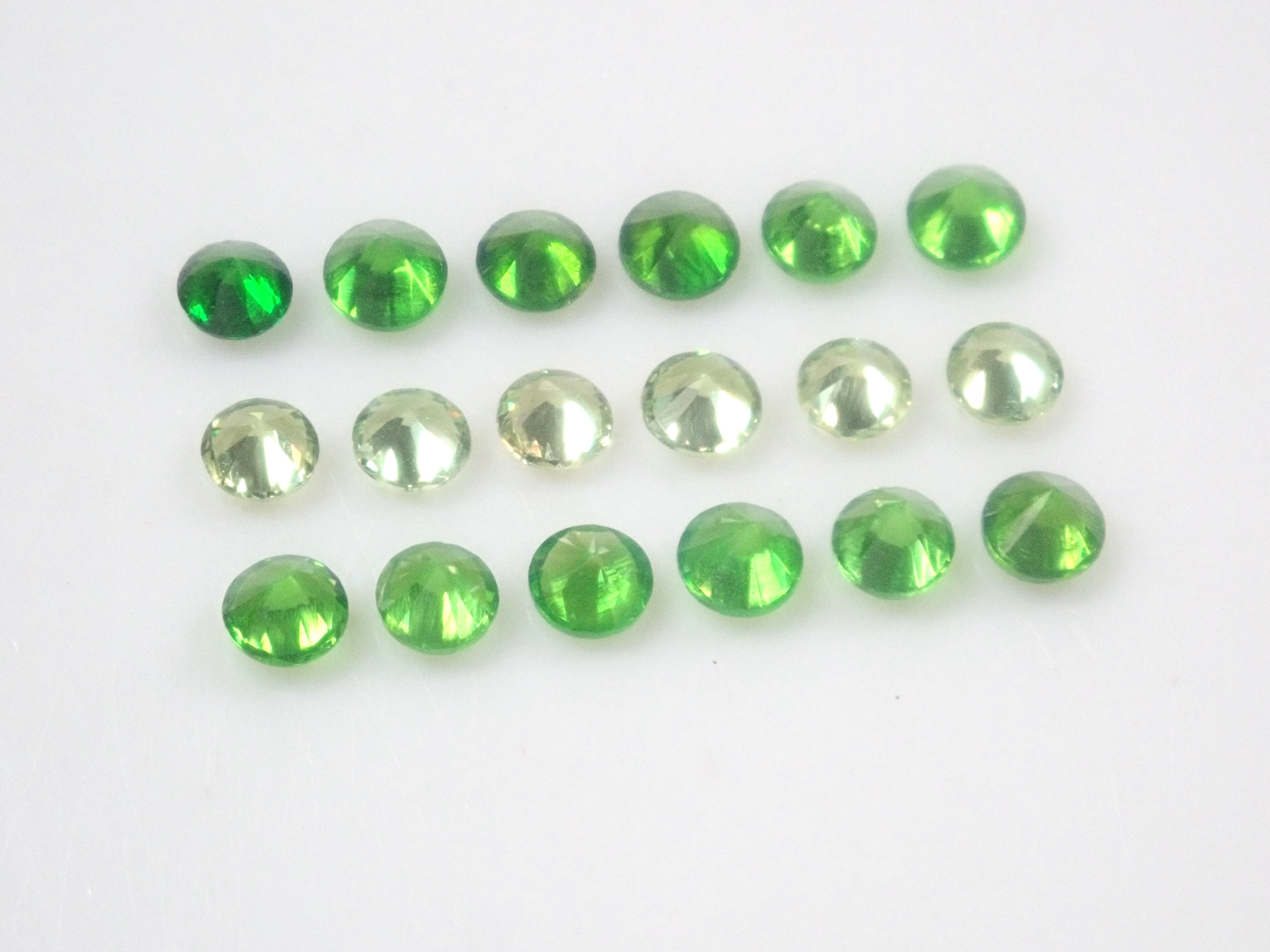 【4/11  22時販売】《限定22石》通常69,800円のロシア産美しいホーステールインクルージョン入り含むデマントイドガーネットガチャ《複数購入割引有》