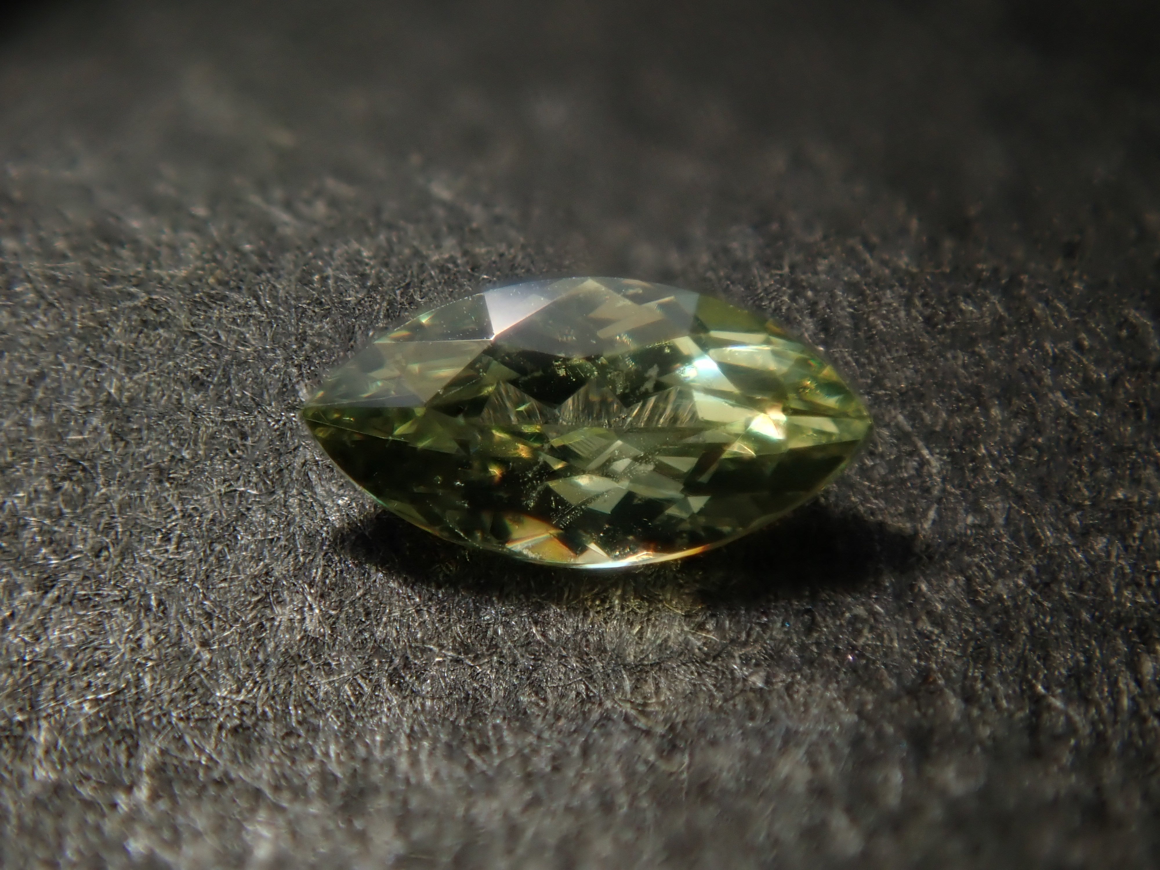 【4/11  22時販売】《限定22石》通常69,800円のロシア産美しいホーステールインクルージョン入り含むデマントイドガーネットガチャ《複数購入割引有》