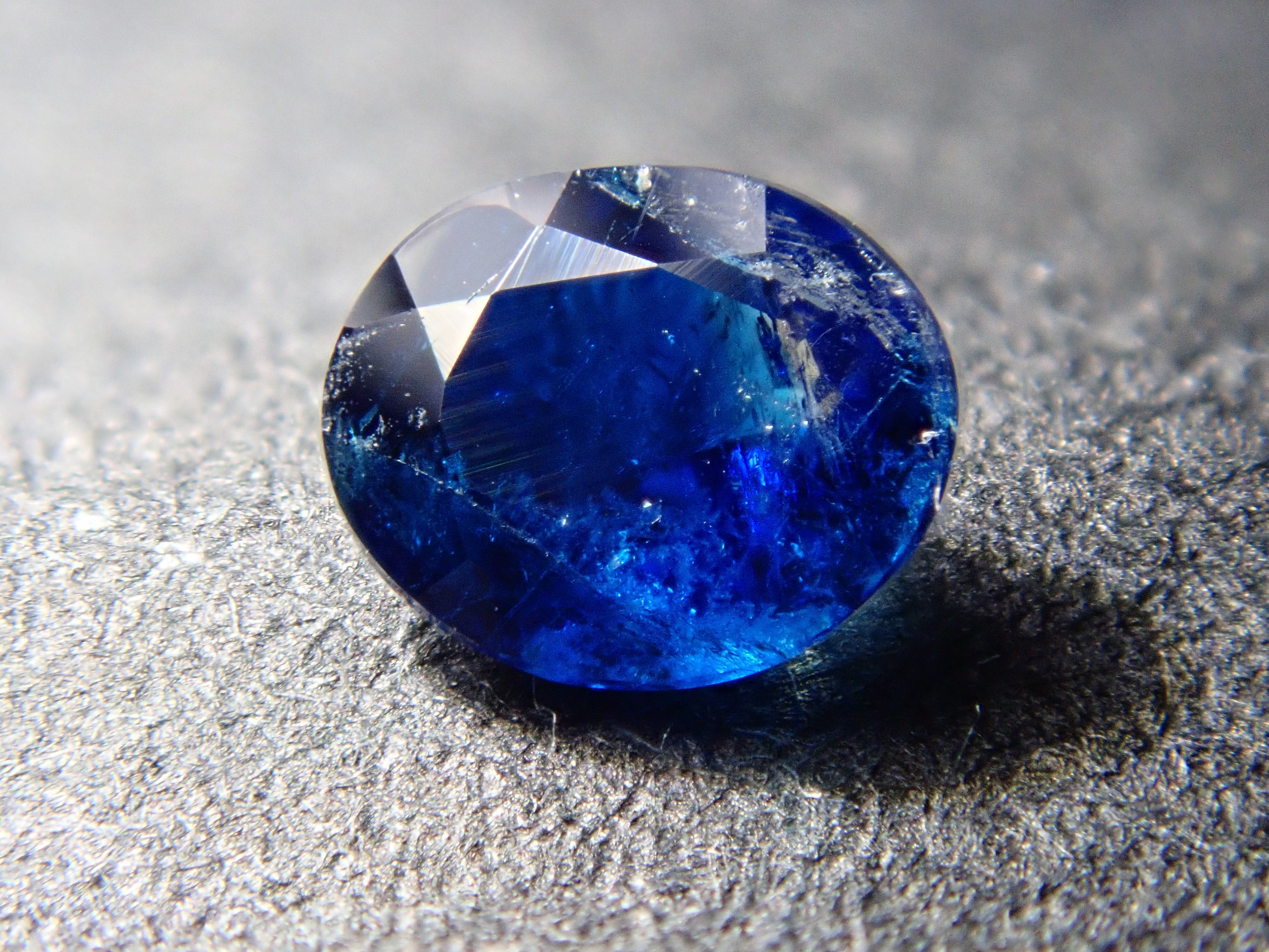 ジンバブエ産ユークレース 0.113ctルース