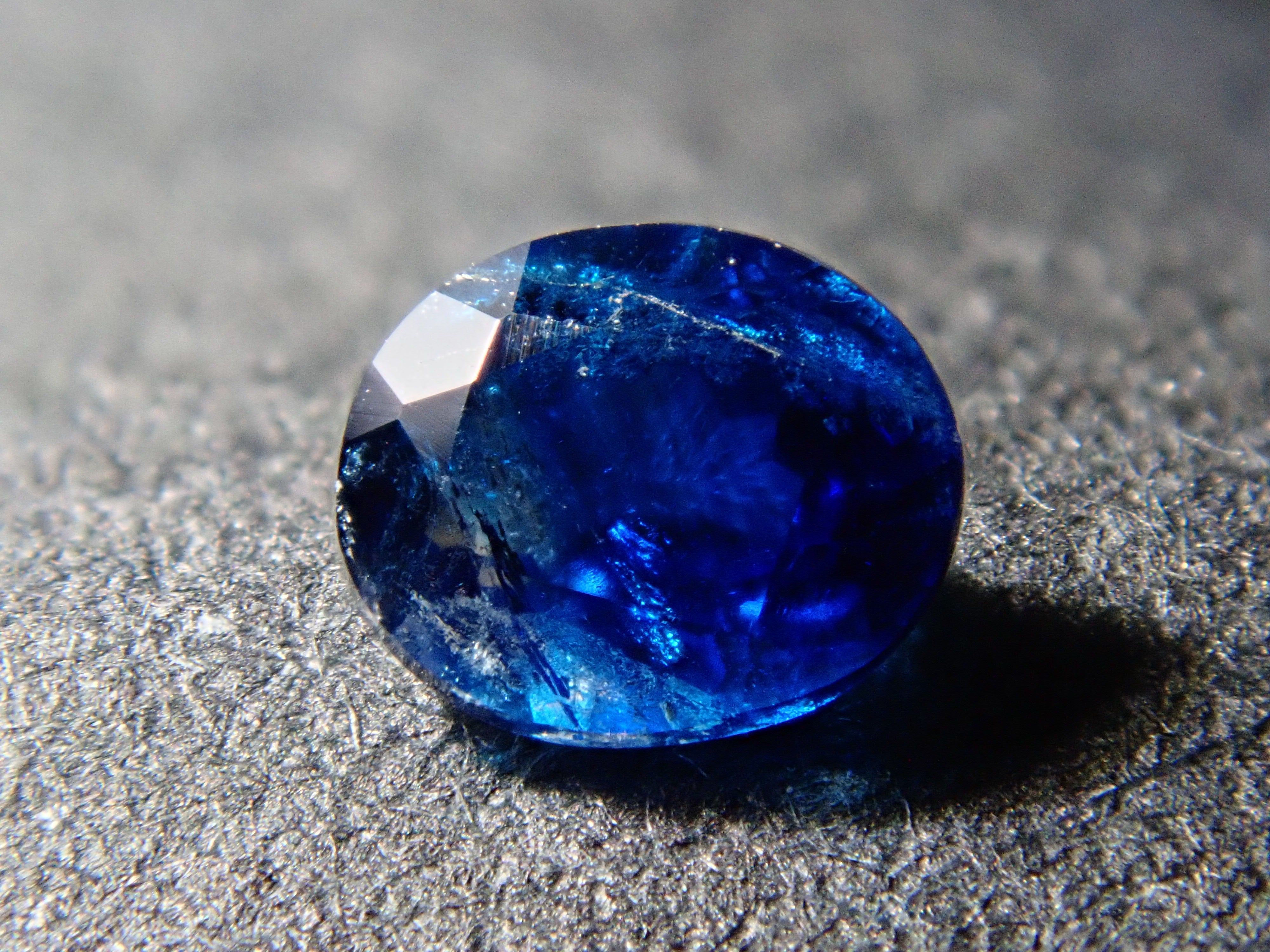 ジンバブエ産ユークレース 0.113ctルース