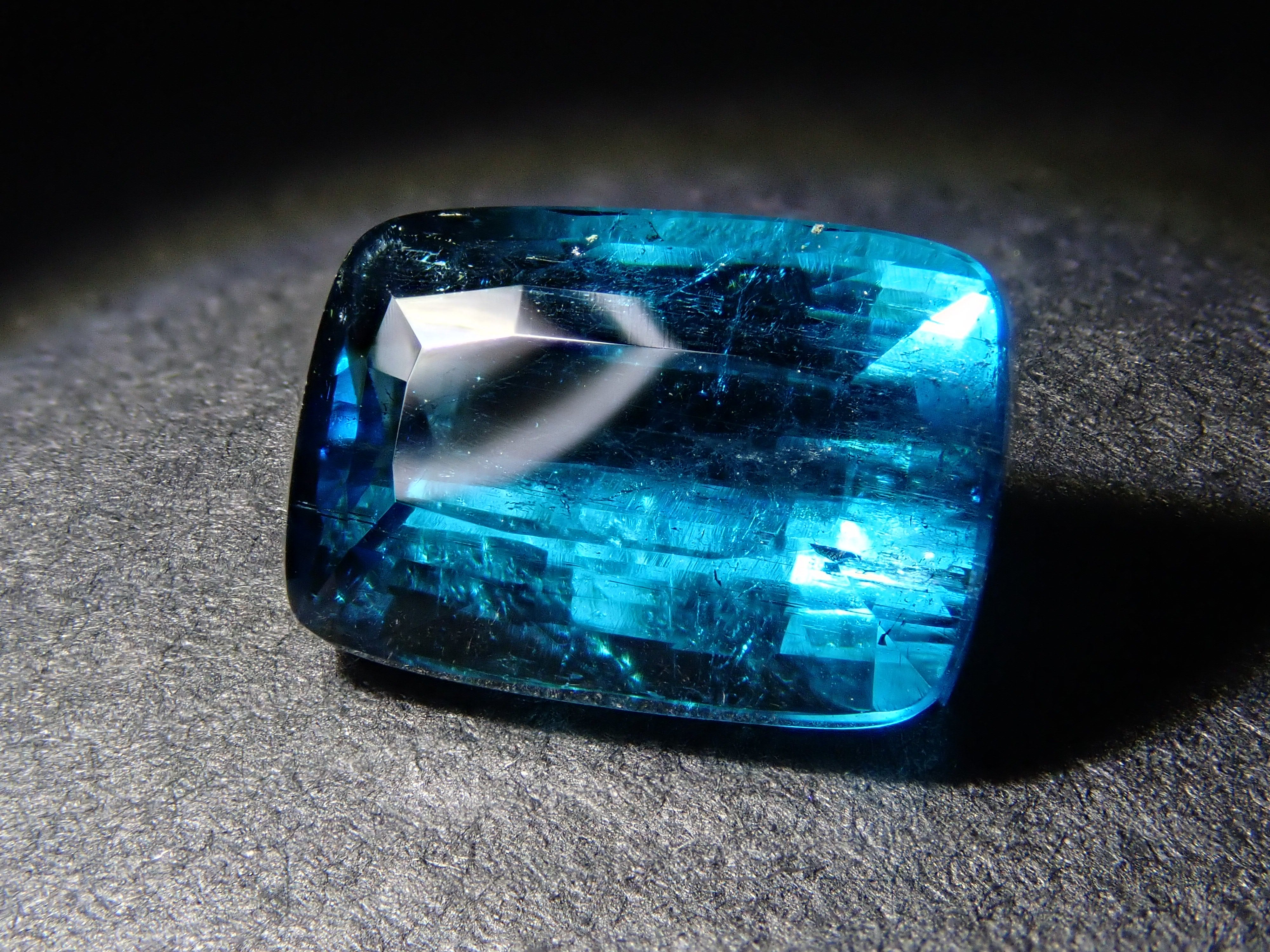 アフガニスタン産ラグーントルマリン 2.649ctルース