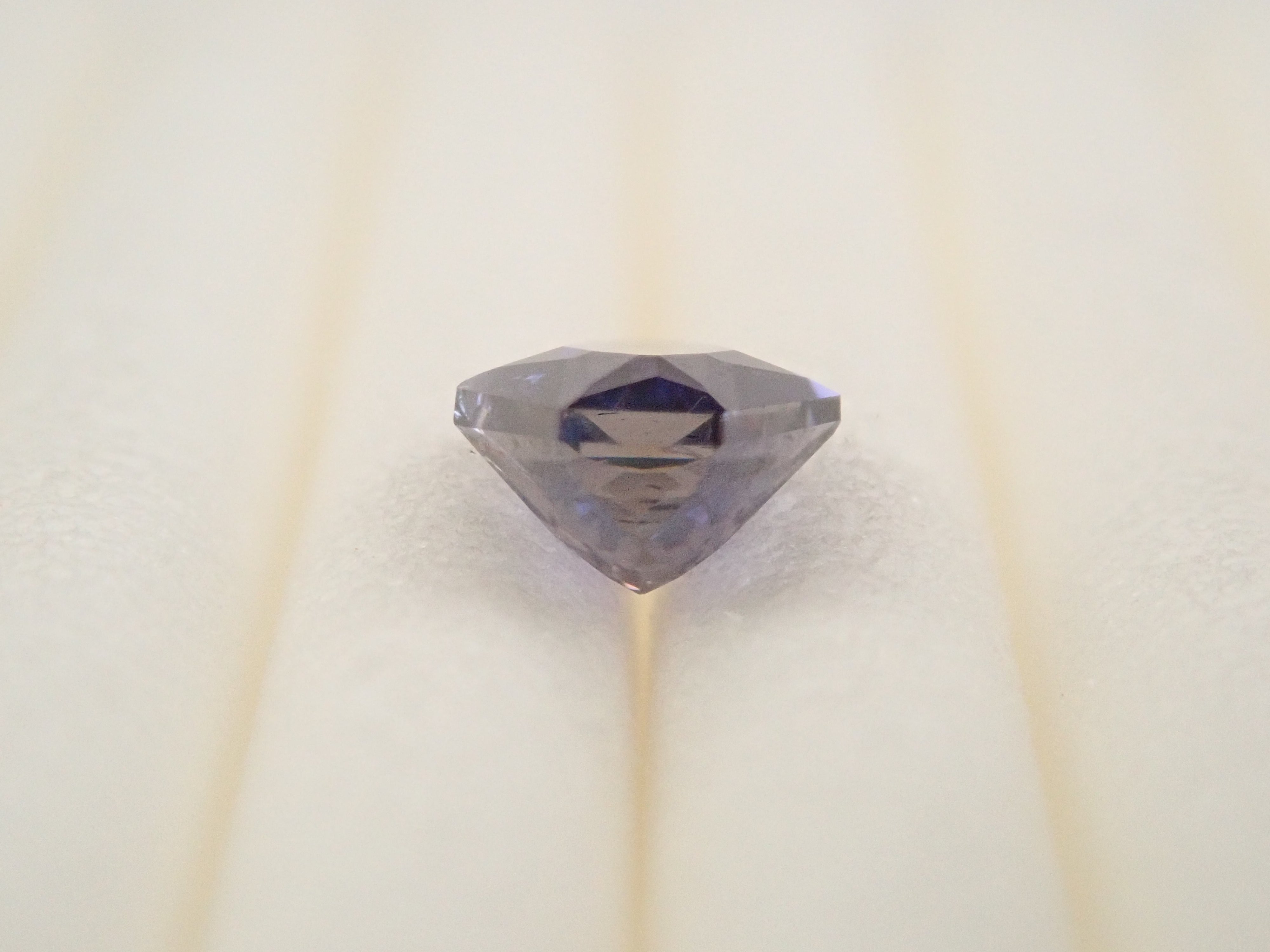 マダガスカル産アイオライトサンストーン 0.311ctルース