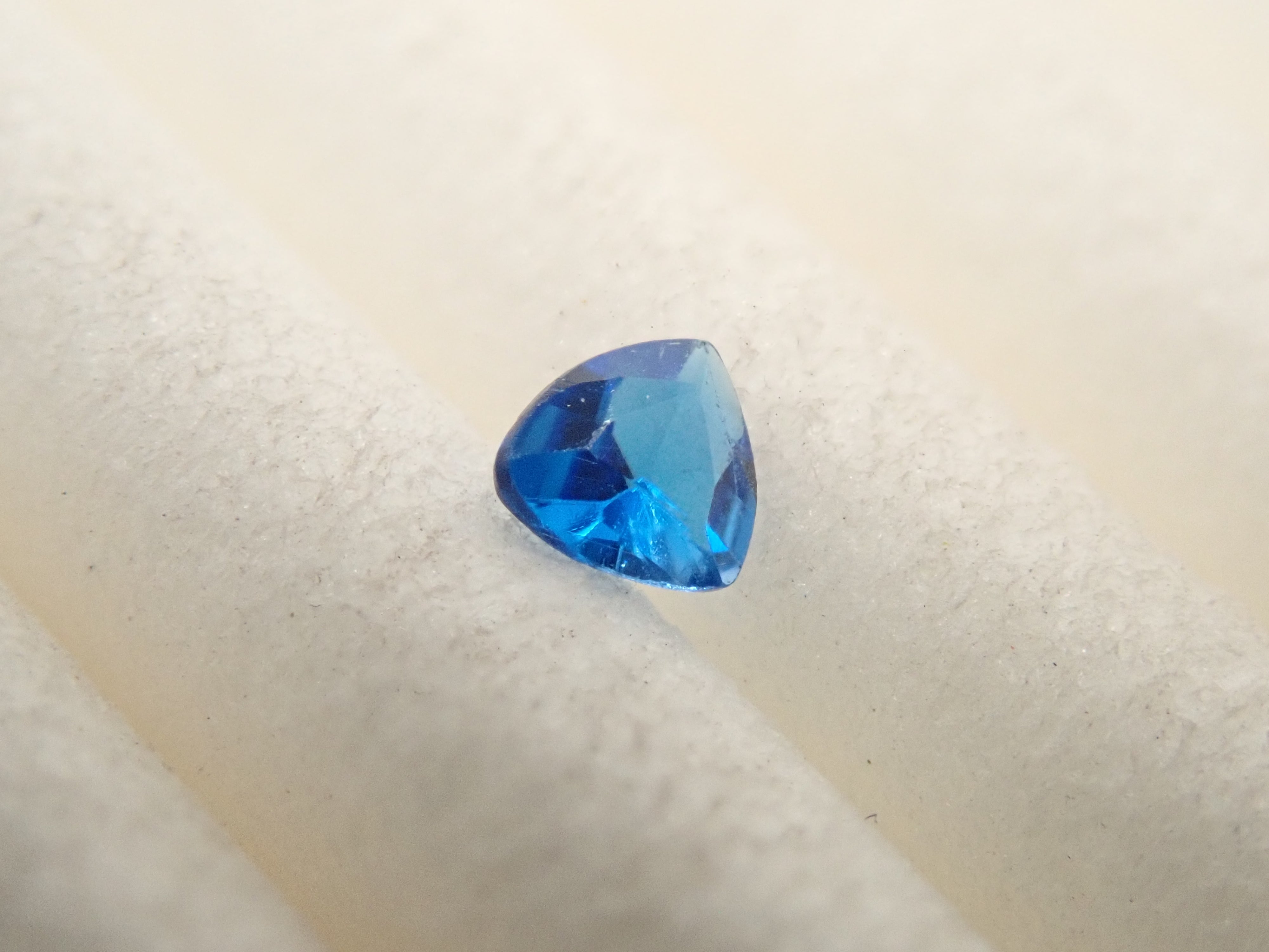 【12562392掲載】ラズライト（天藍石） 0.044ctルース