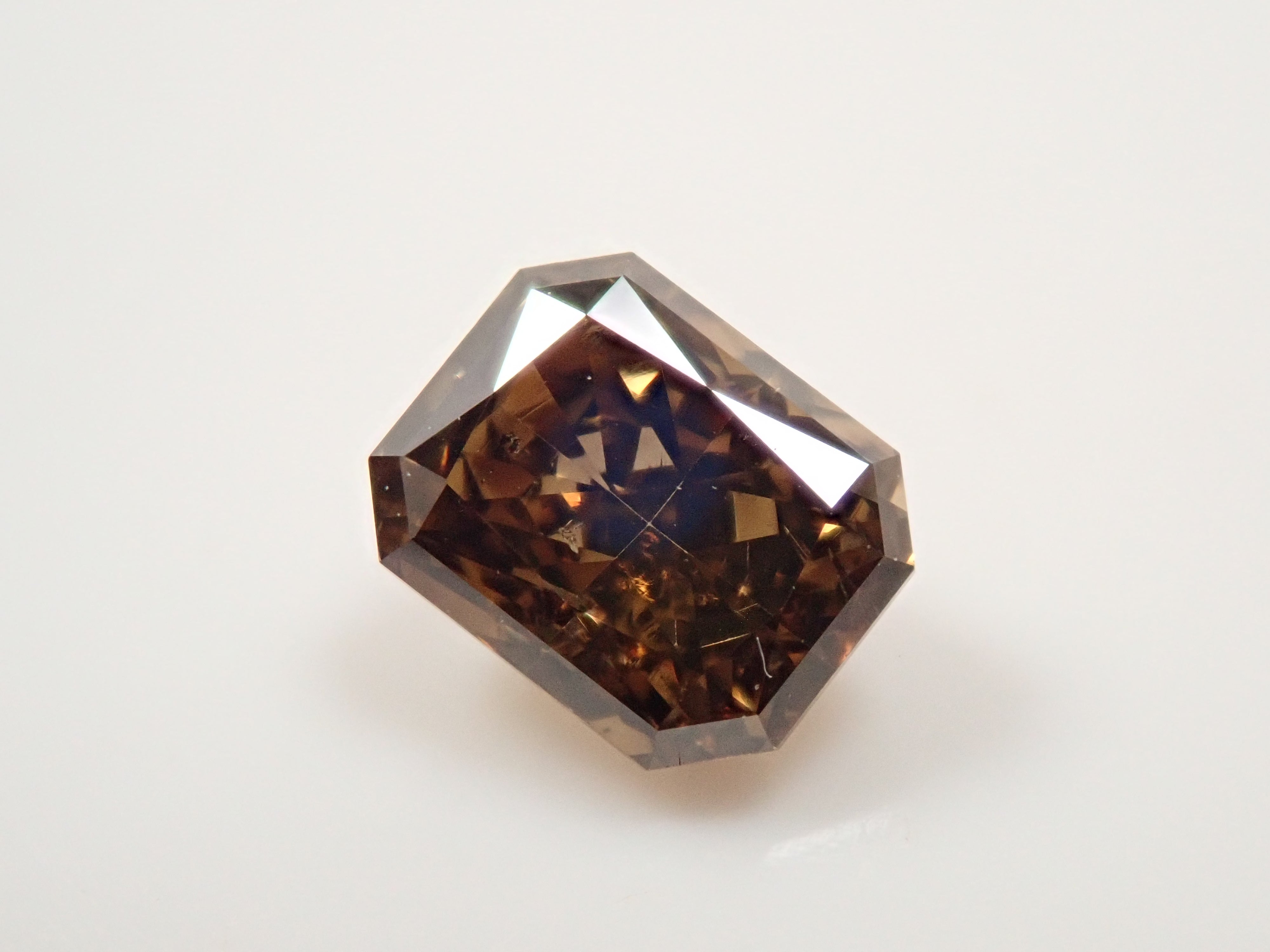 【32501864掲載】ブラウンダイヤモンド 0.531ctルース(FANCY DARK BROWN, SI-2)