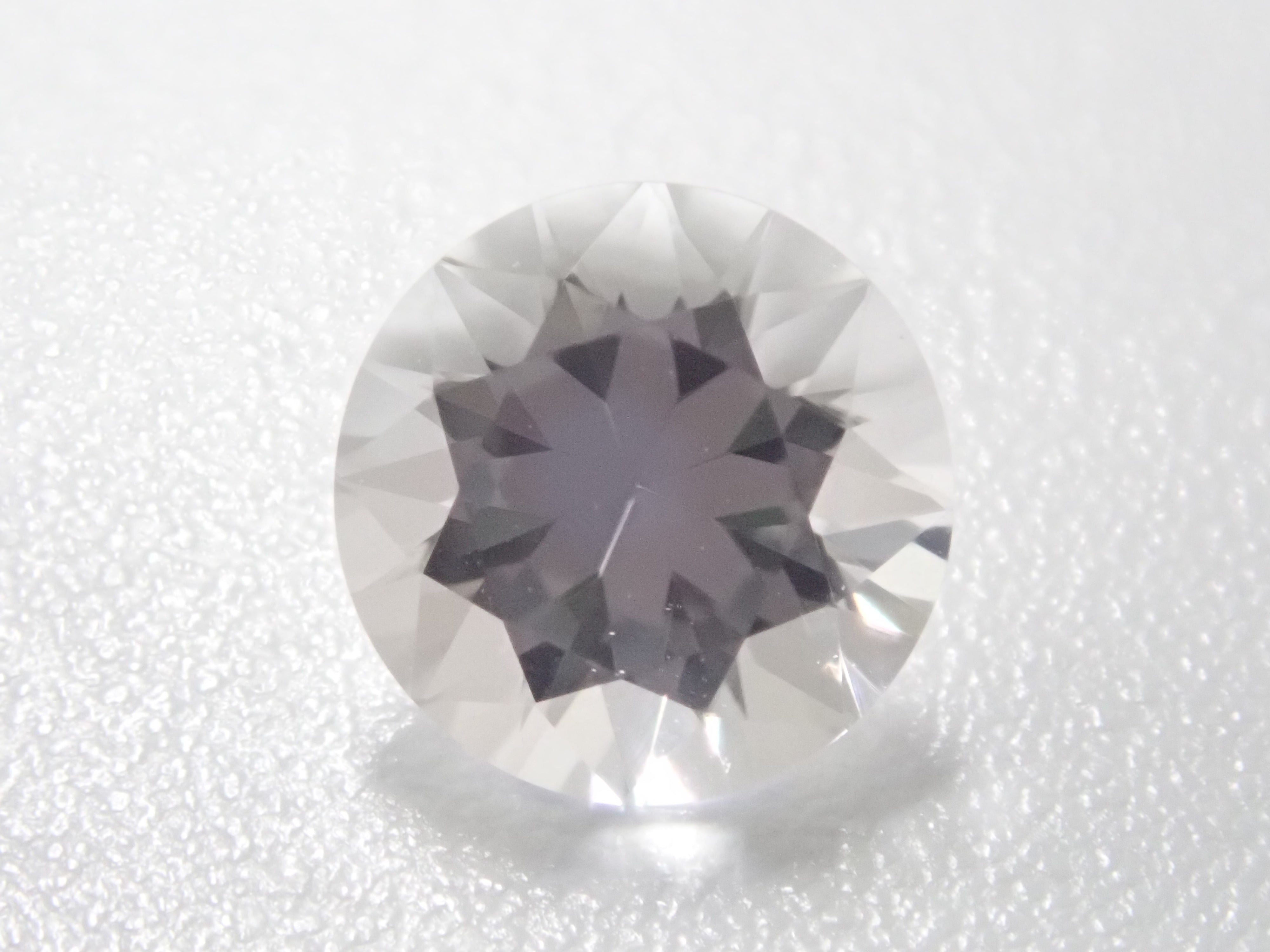 ロシア産フェナカイト 6.6mm/1.058ctルース