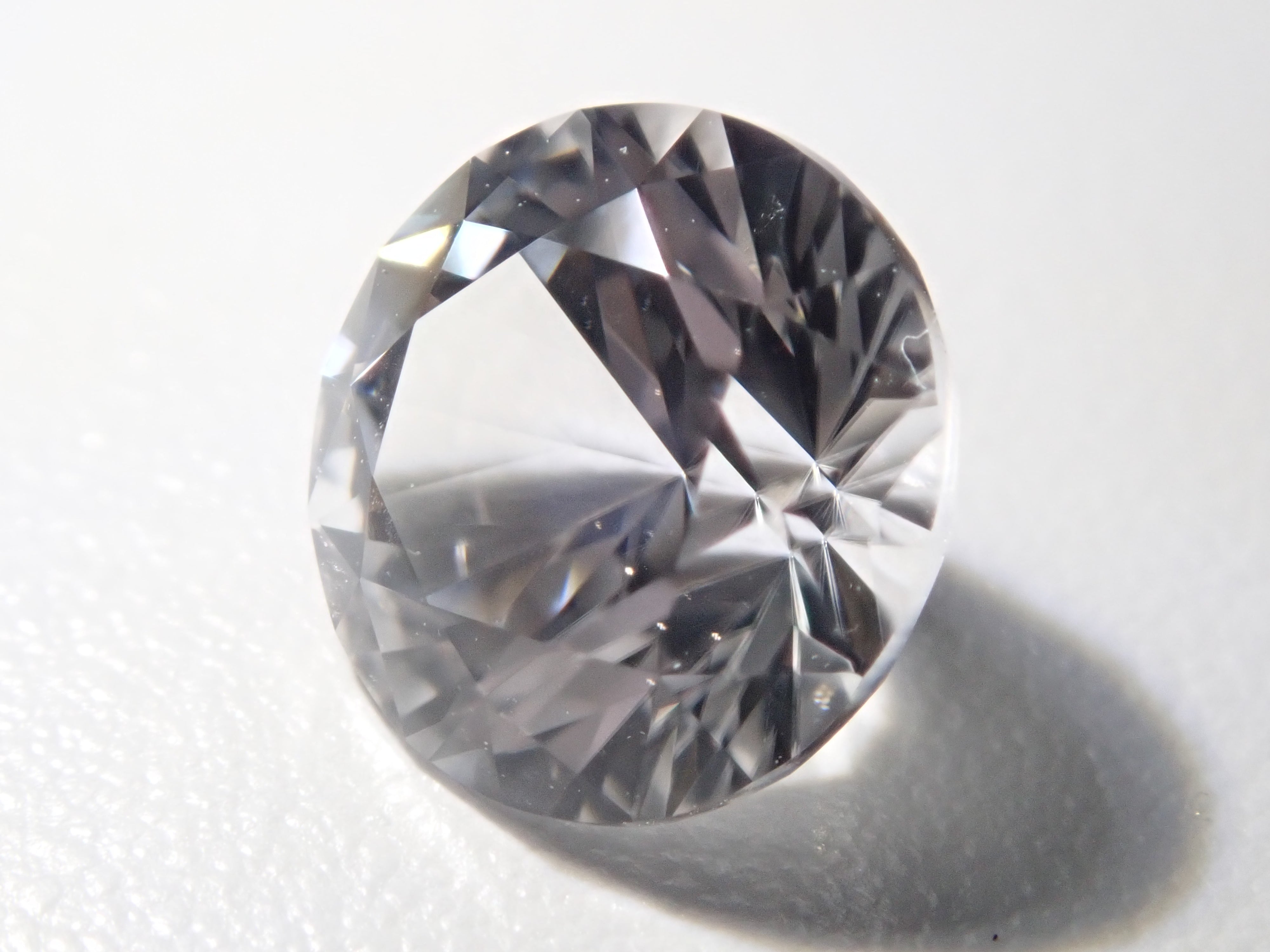 ロシア産フェナカイト 6.6mm/1.058ctルース