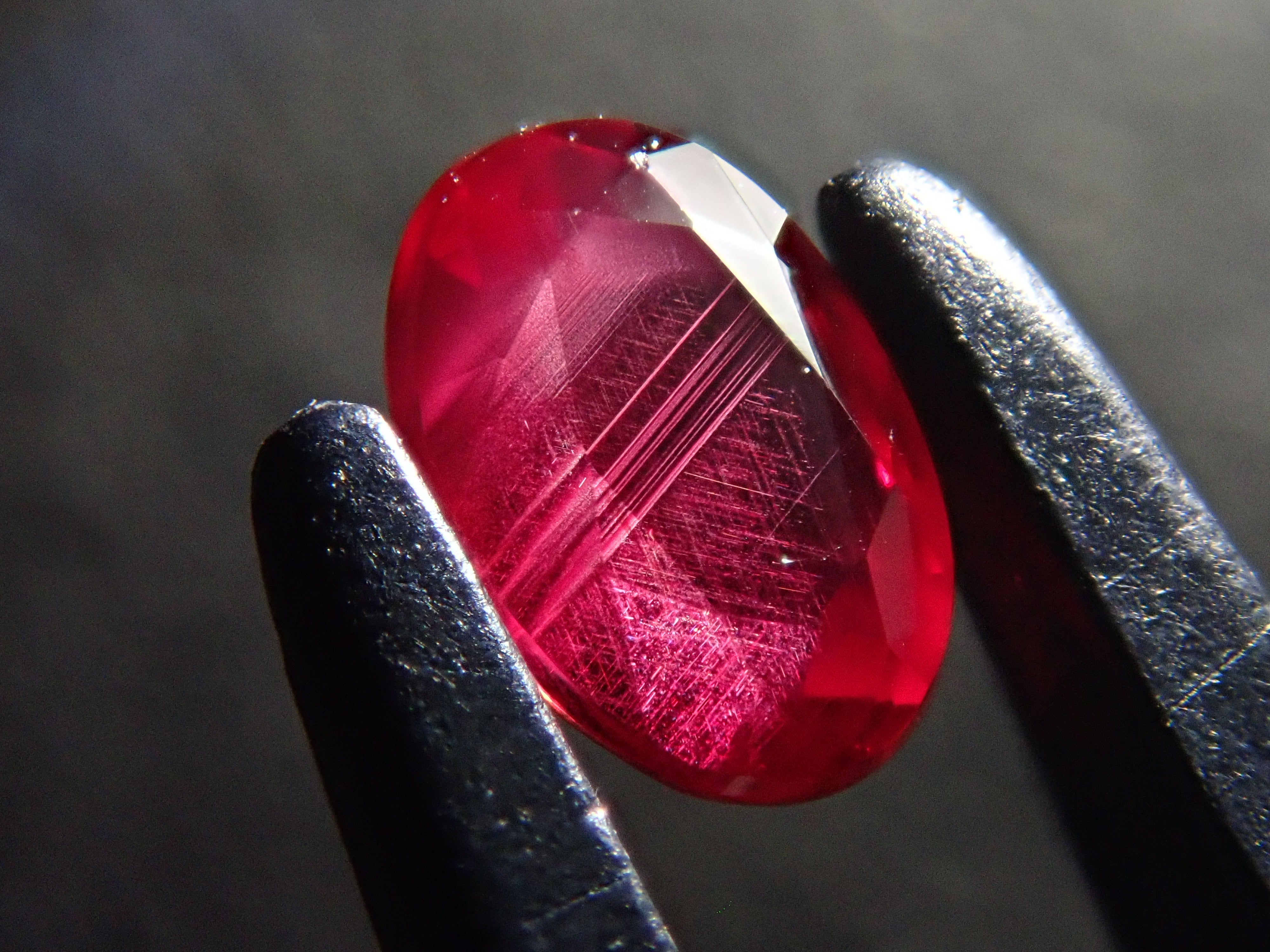 【12562684掲載】非加熱ピジョンブラッドルビー  0.260ctルース