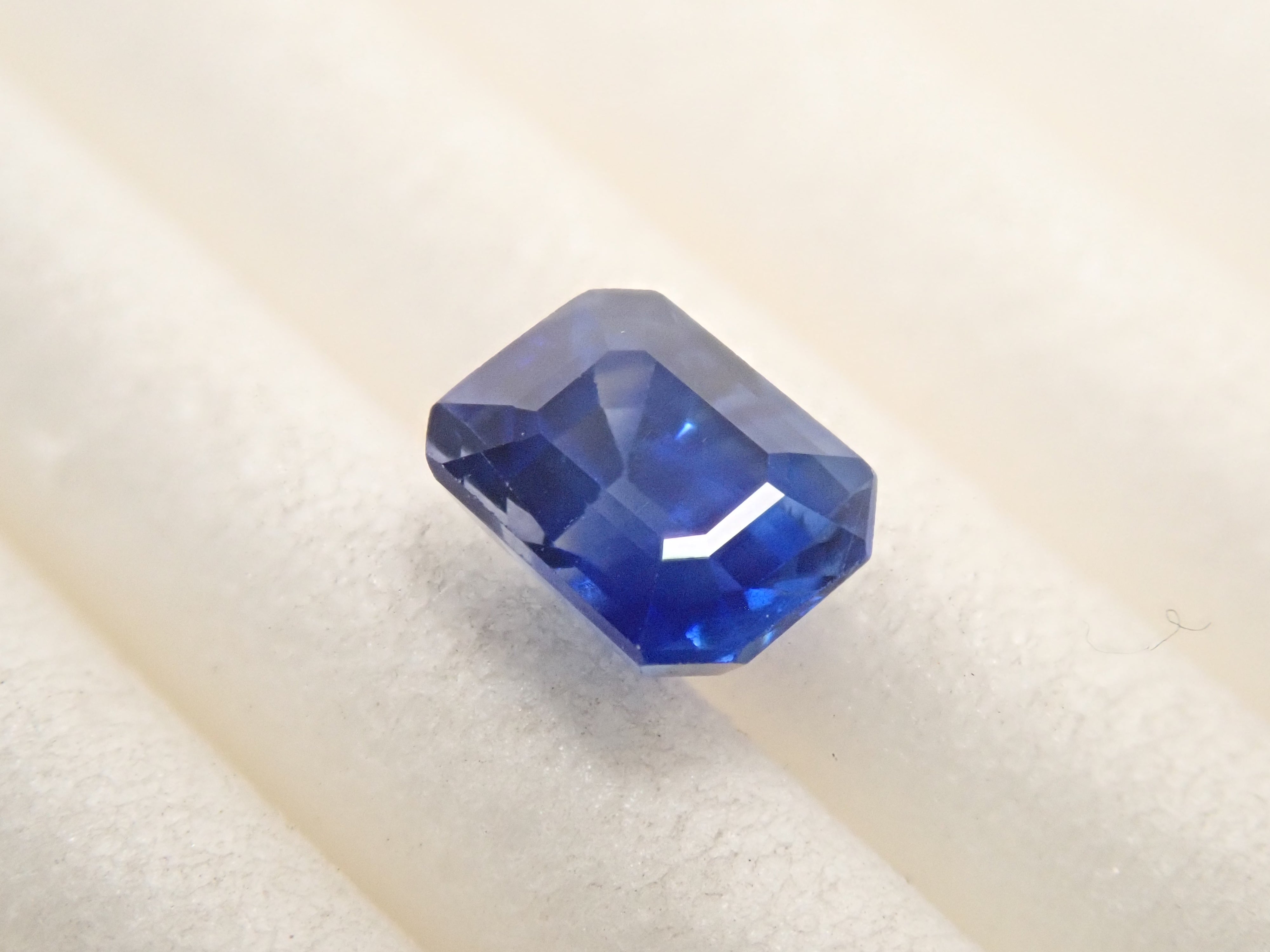 【12562678掲載】スリランカ産ブルーサファイア 0.517ctルース