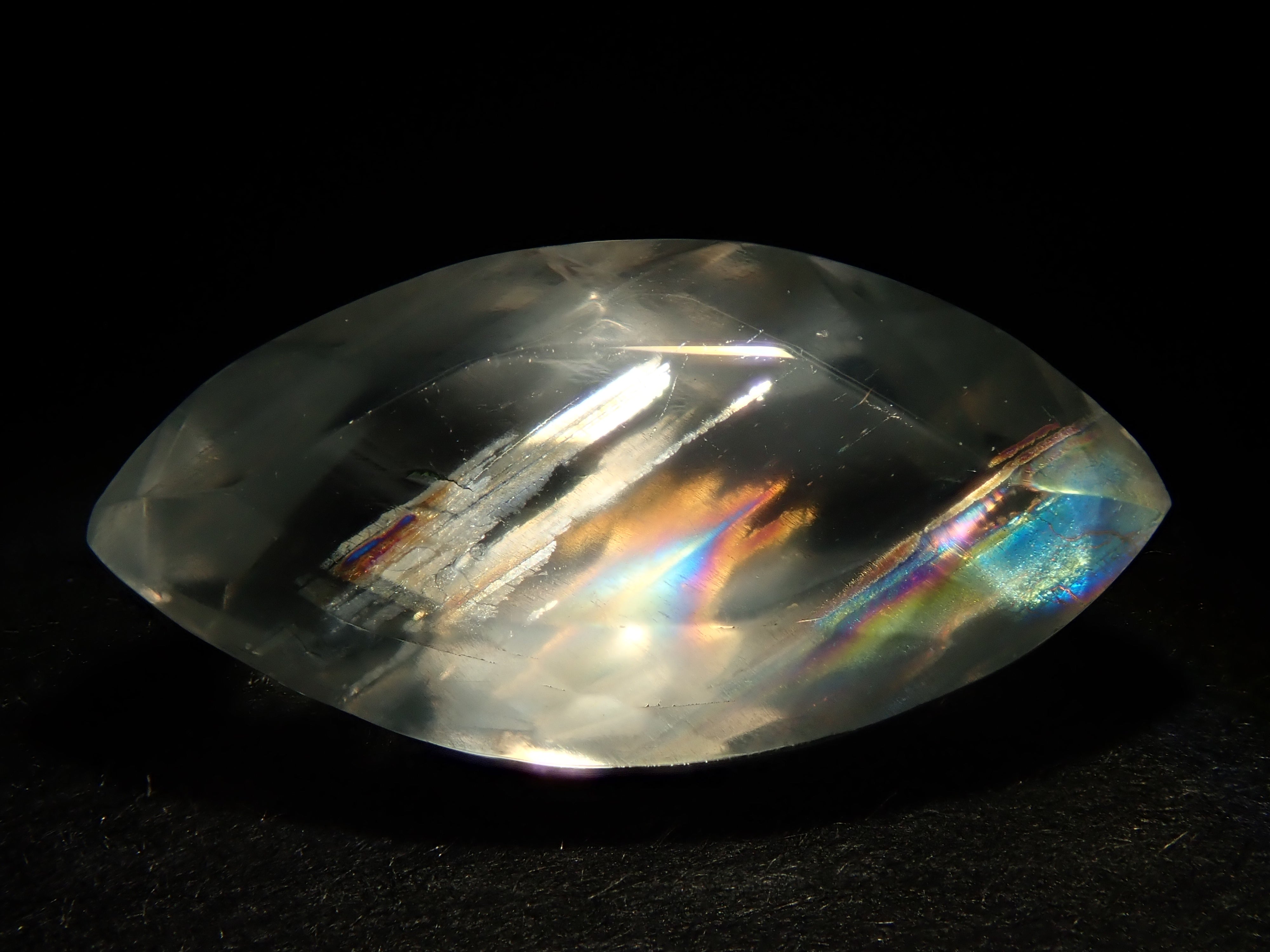 【12562636掲載】マラウイ産ムーンストーン（マラウイムーンストーン） 2.445ctルース