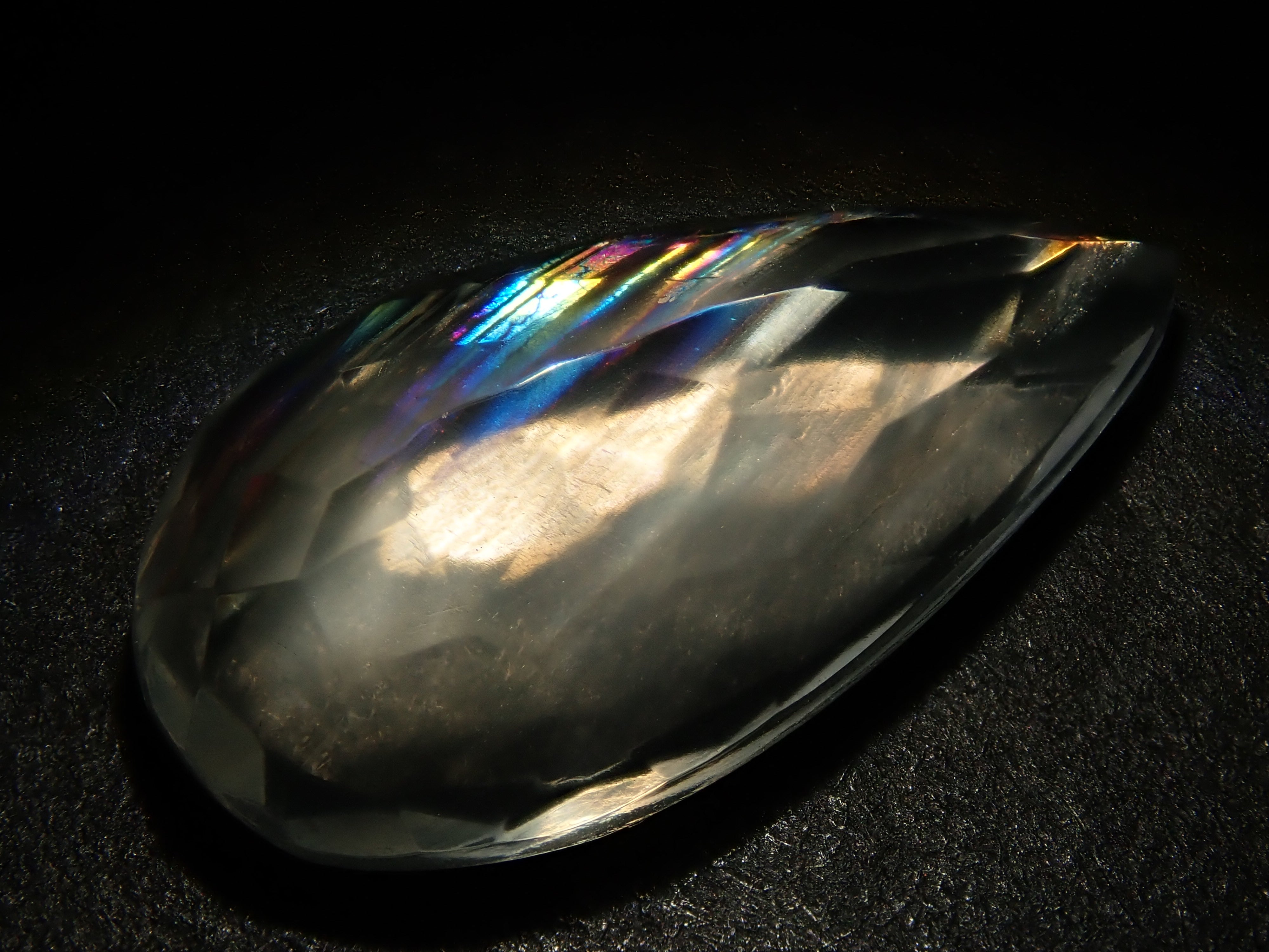 【12562642掲載】マラウイ産ムーンストーン（マラウイムーンストーン） 4.392ctルース