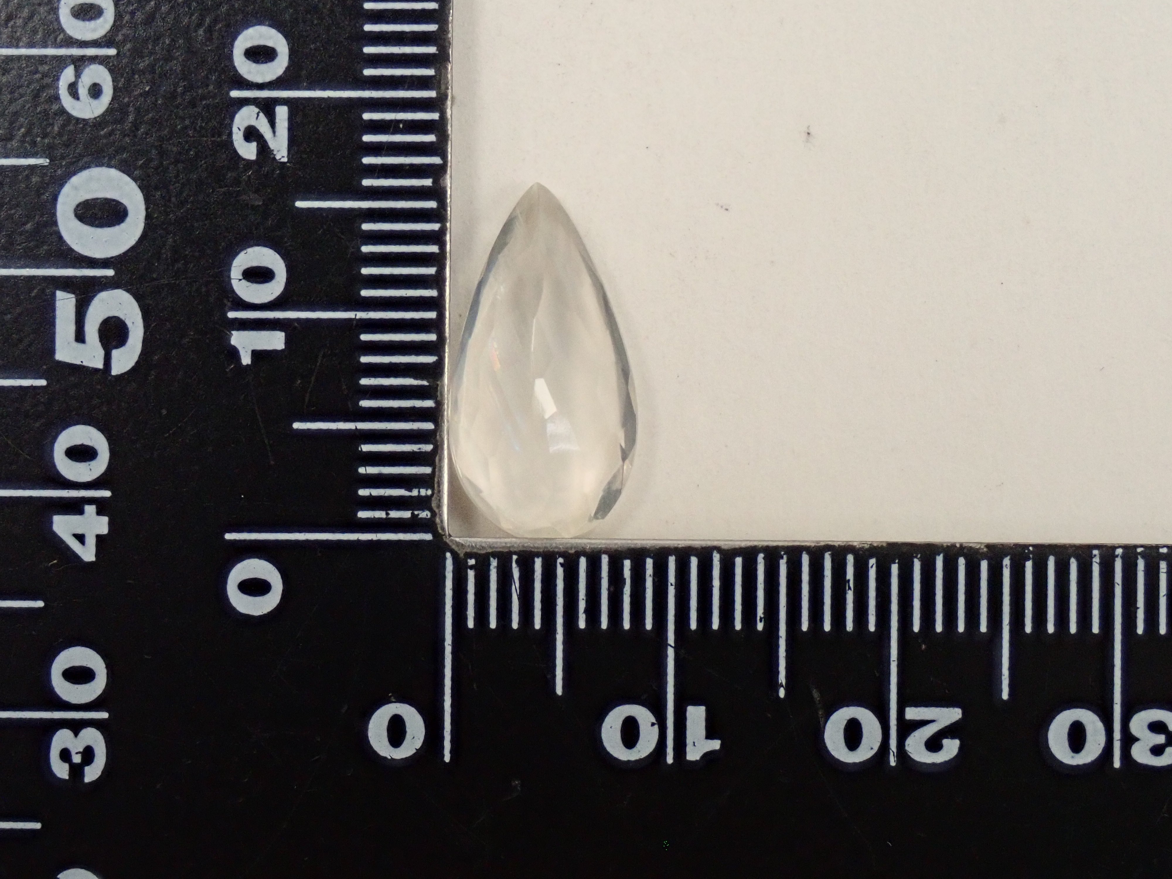 【12562642掲載】マラウイ産ムーンストーン（マラウイムーンストーン） 4.392ctルース