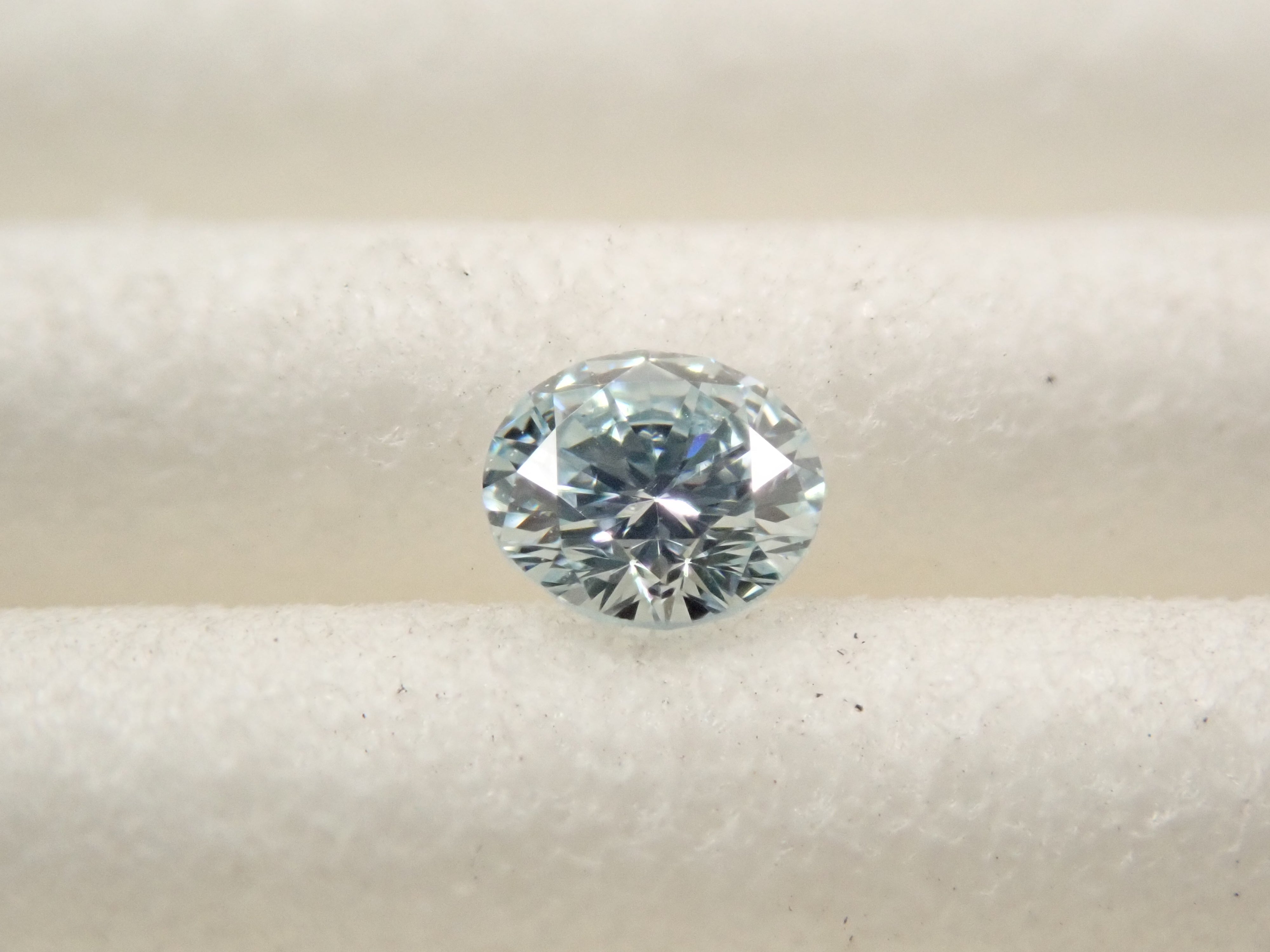 アイスブルーダイヤモンド 3.0mm/0.090ctルース（Undetermined） GIA