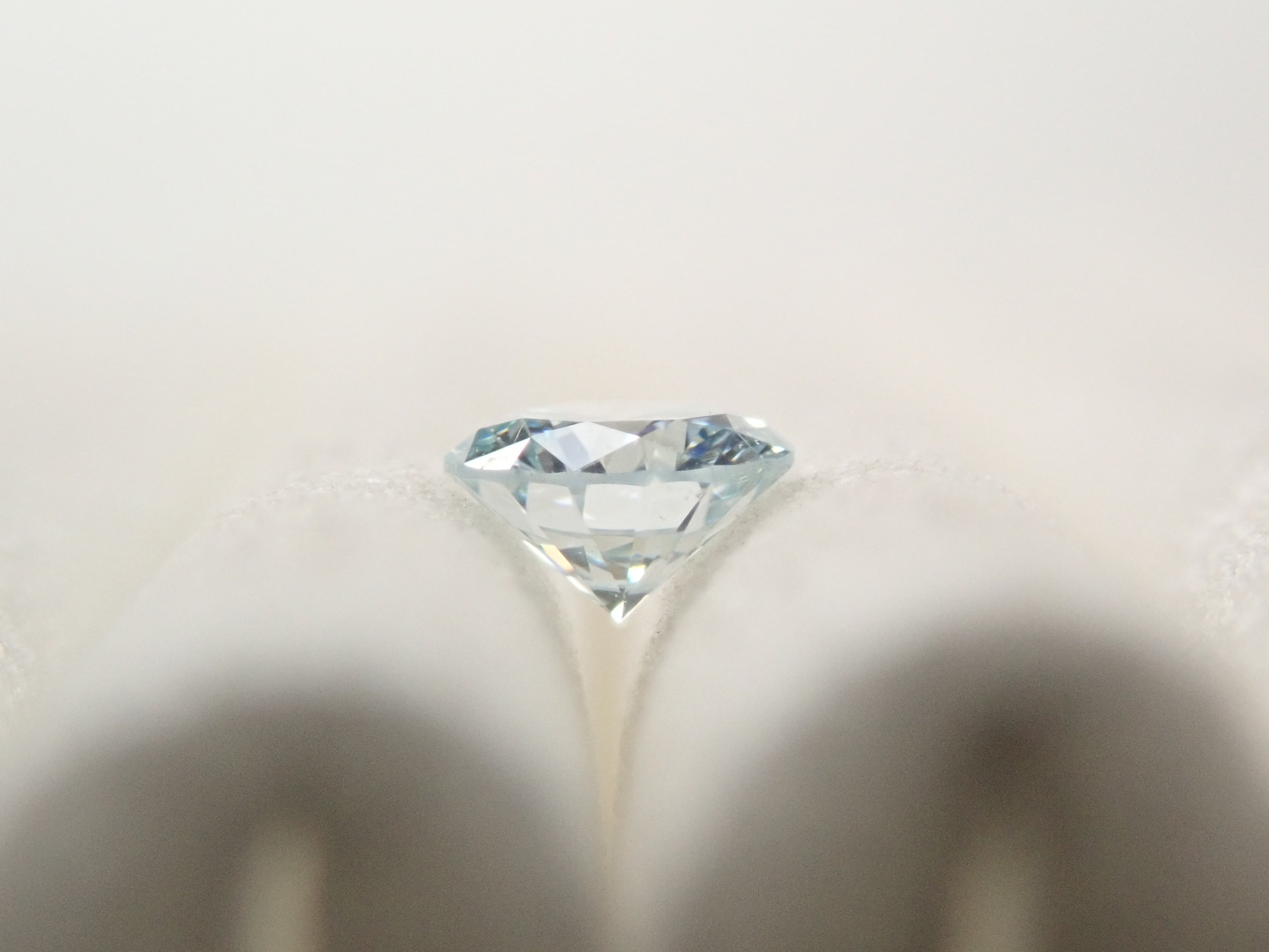 アイスブルーダイヤモンド 3.0mm/0.090ctルース（Undetermined） GIA