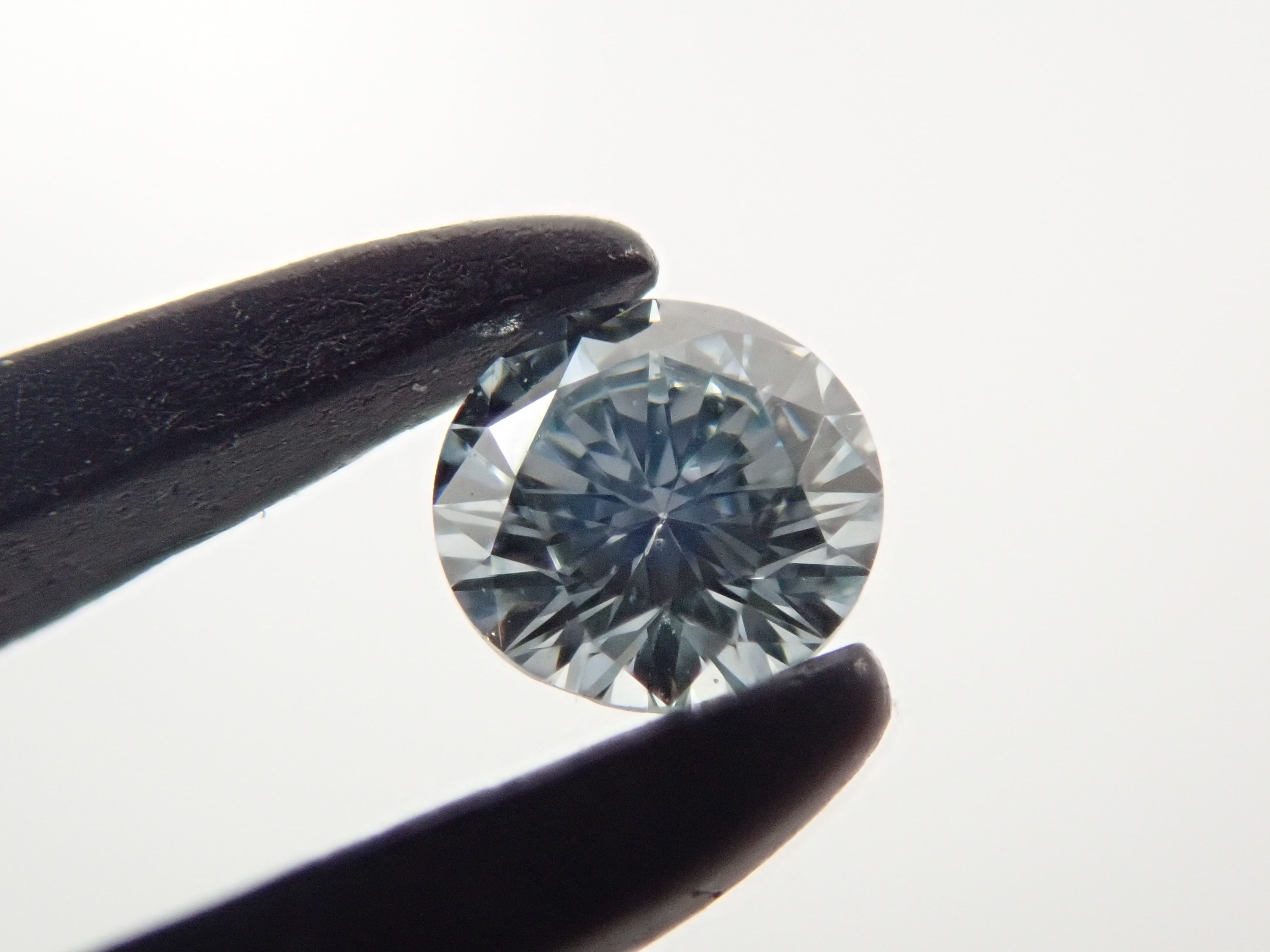 アイスブルーダイヤモンド 3.0mm/0.090ctルース（Undetermined） GIA