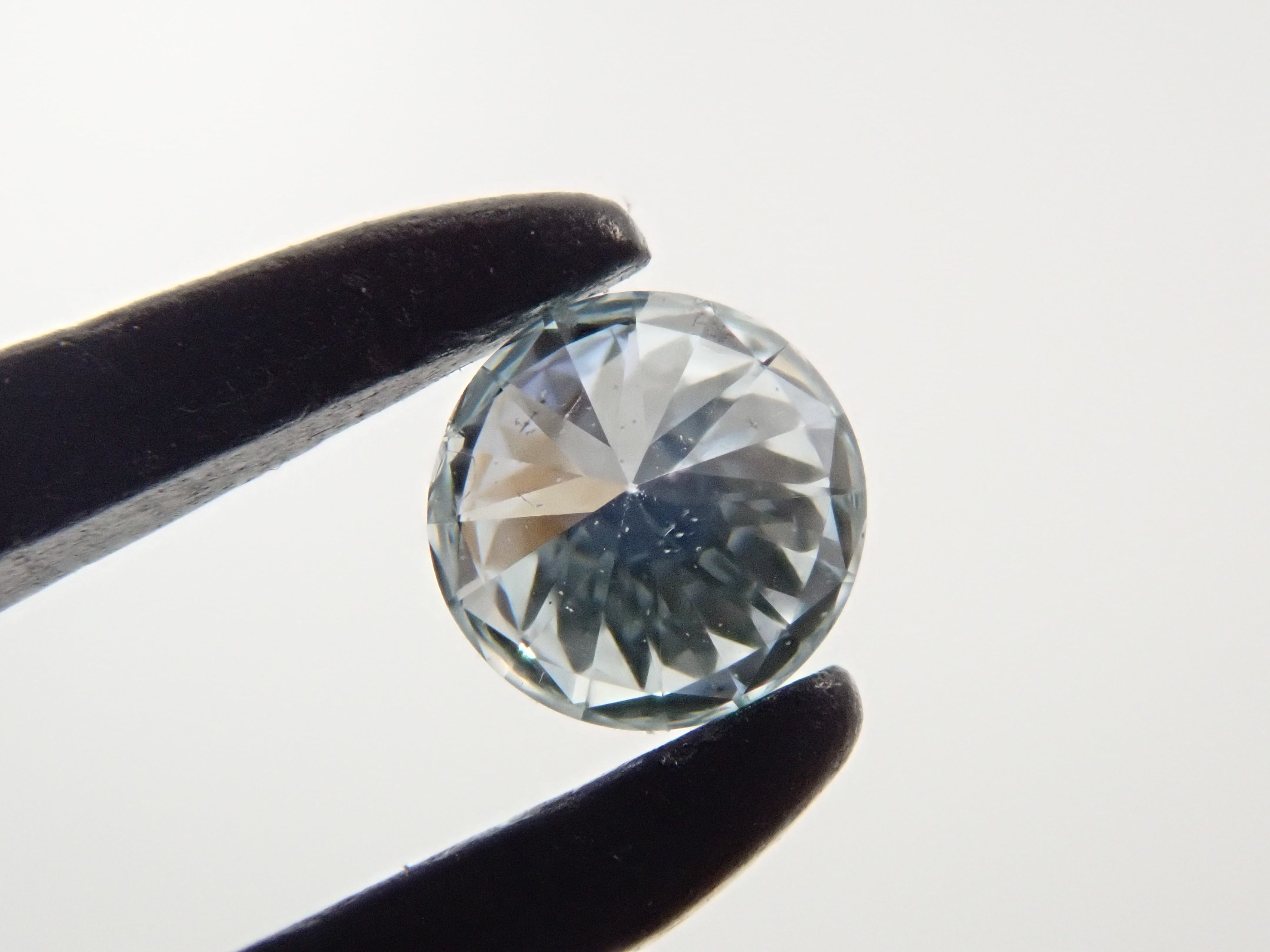 アイスブルーダイヤモンド 3.0mm/0.090ctルース（Undetermined） GIA