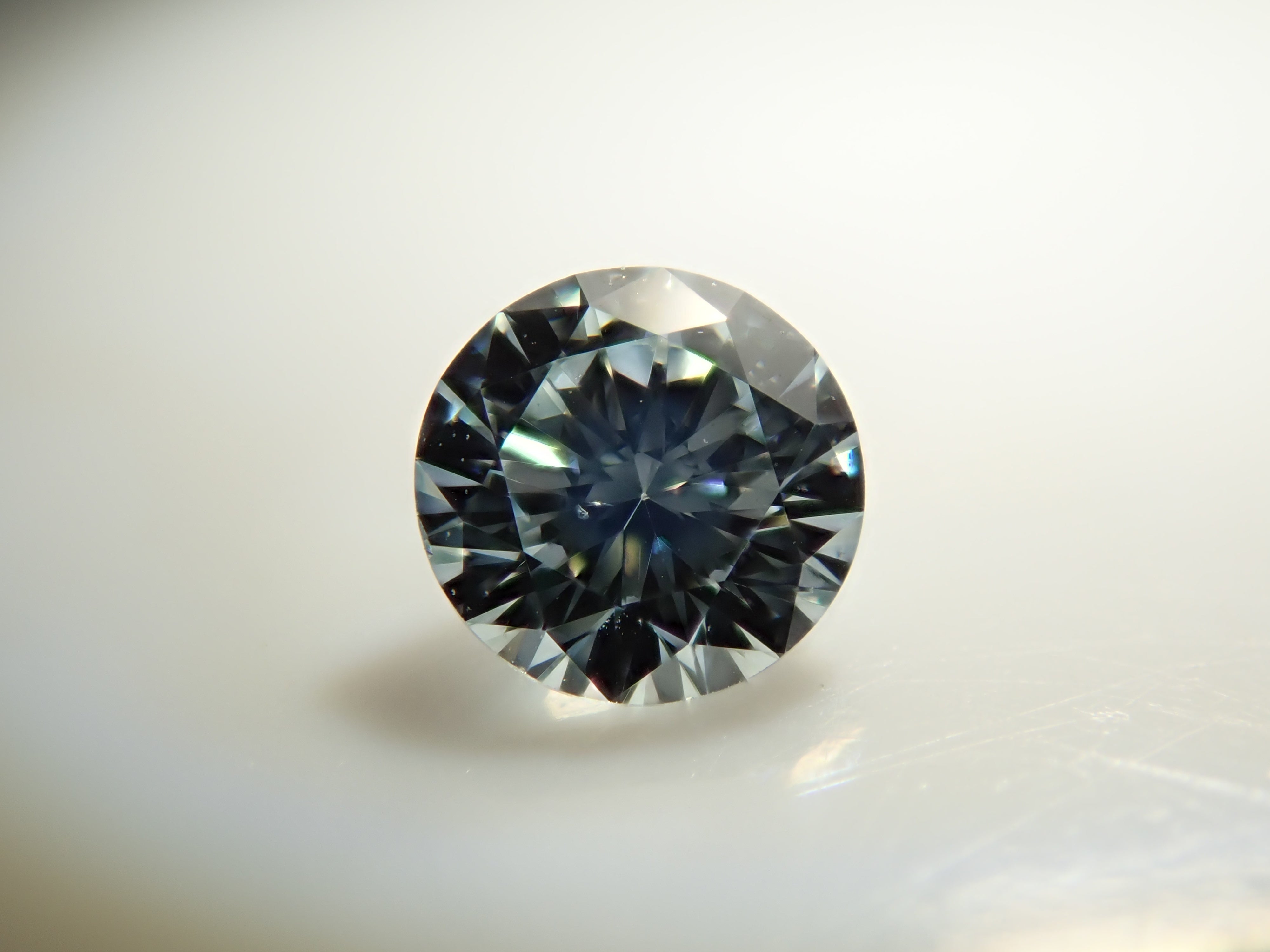 アイスブルーダイヤモンド 3.0mm/0.090ctルース（Undetermined） GIA