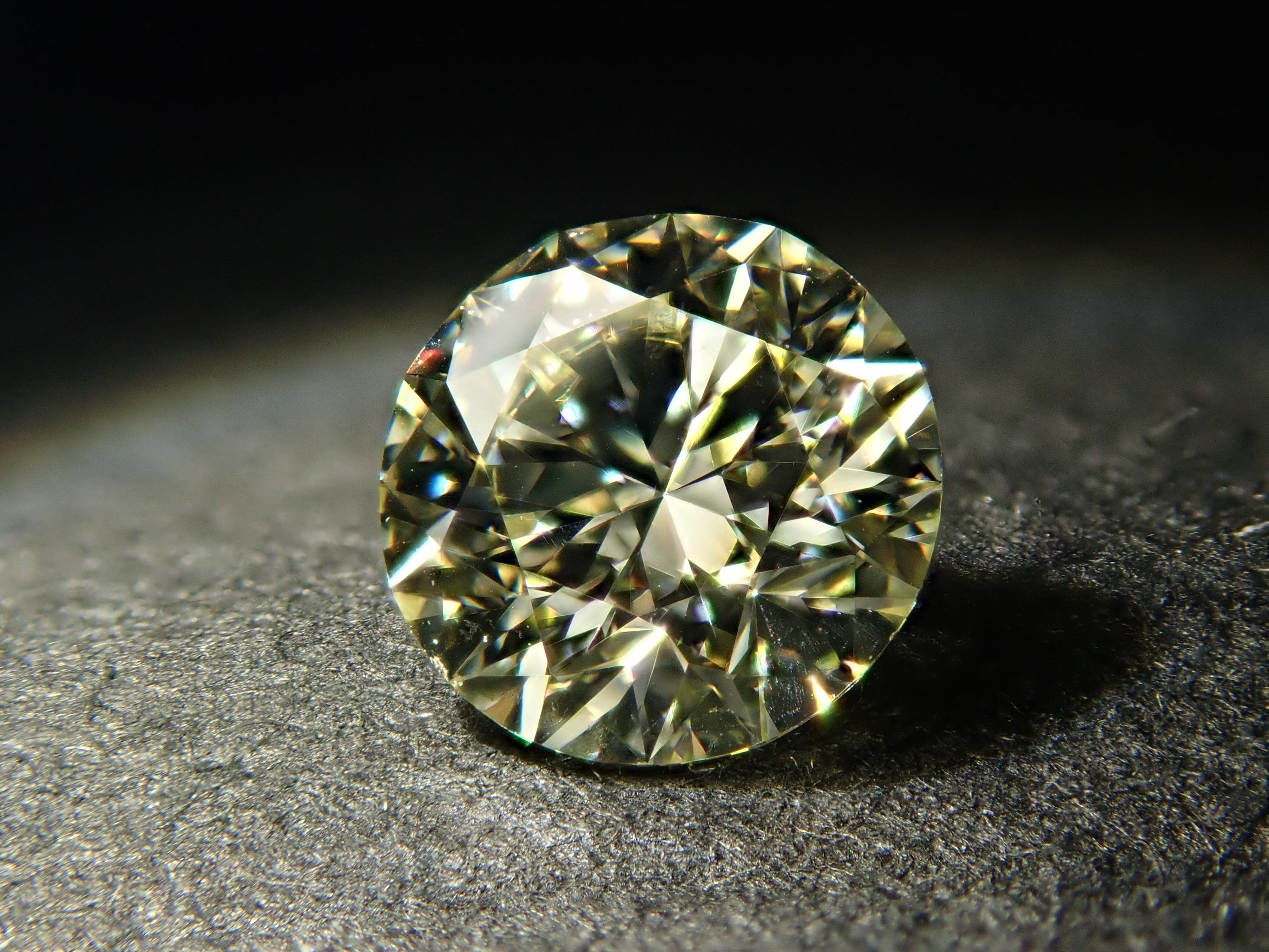 ★天然ダイヤモンド0.356 ct E VS2 EX 0.153カラット ダイヤモンド VVS-2 エクセレントカット イエロー