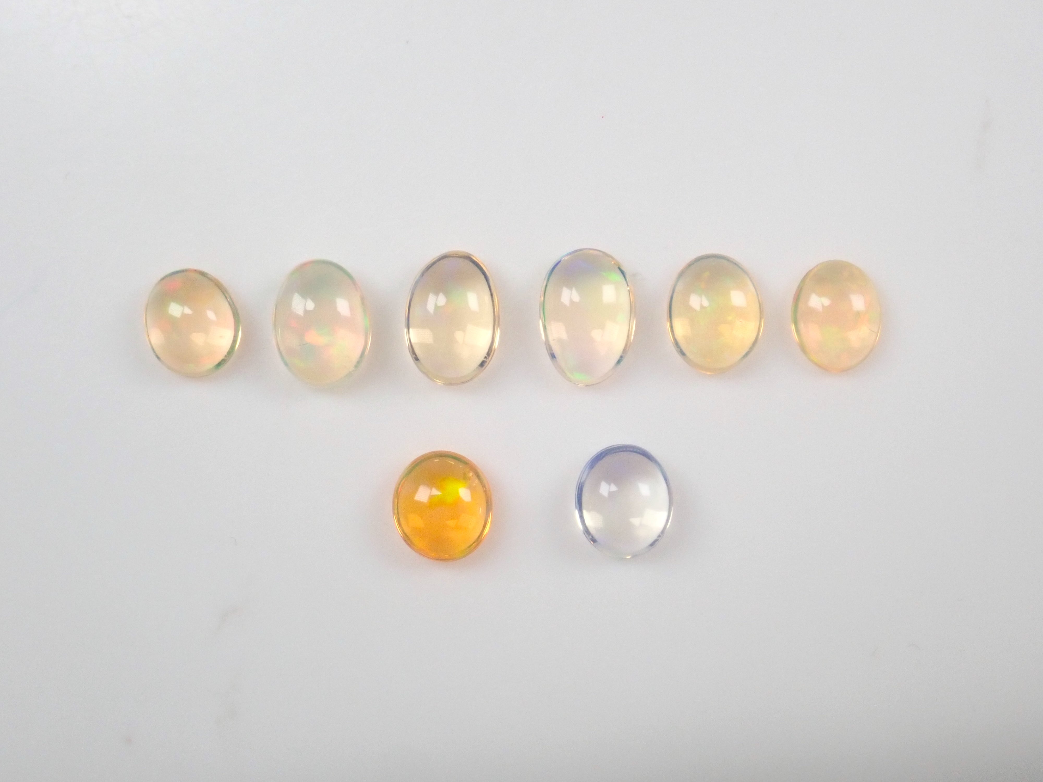 Limited to 8 stones: 1 Mexican opal loose stone (fire opal, water opal) Discounts for multiple purchases For beginners