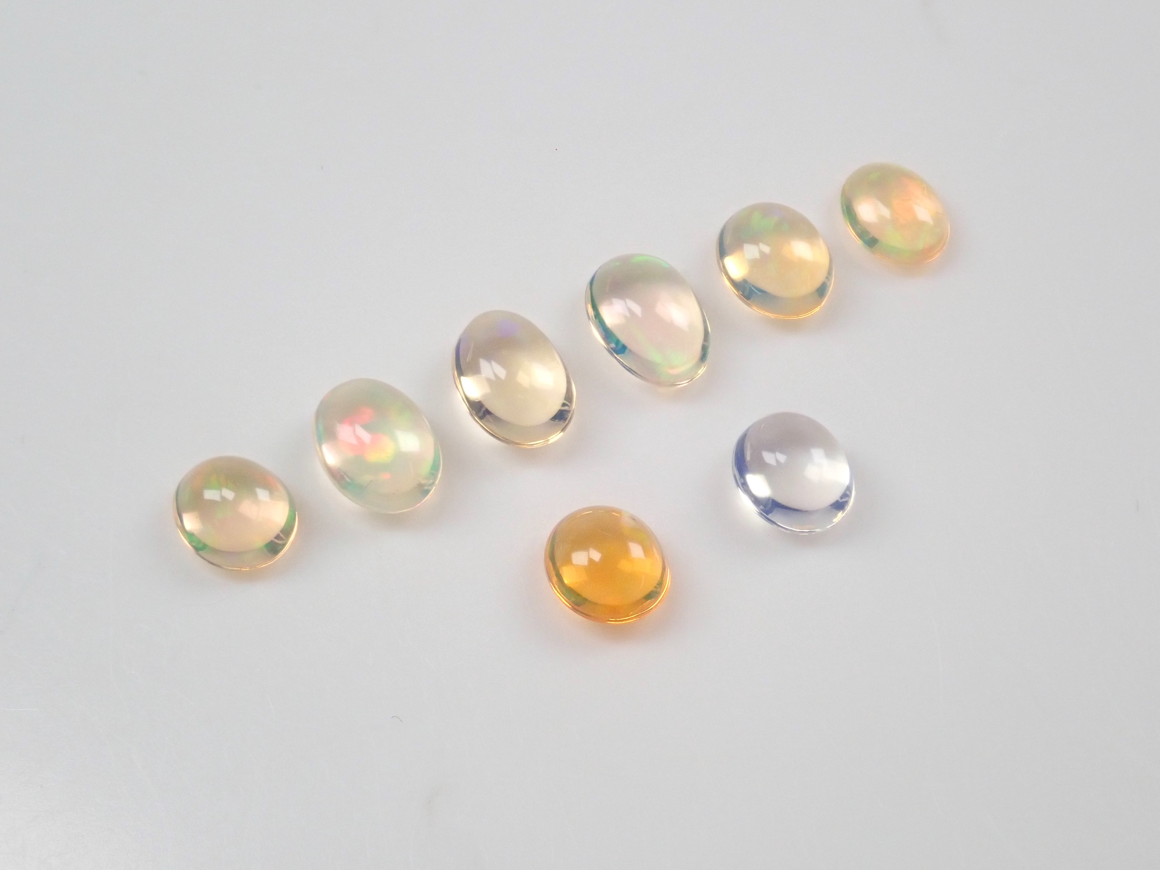 Limited to 8 stones: 1 Mexican opal loose stone (fire opal, water opal) Discounts for multiple purchases For beginners