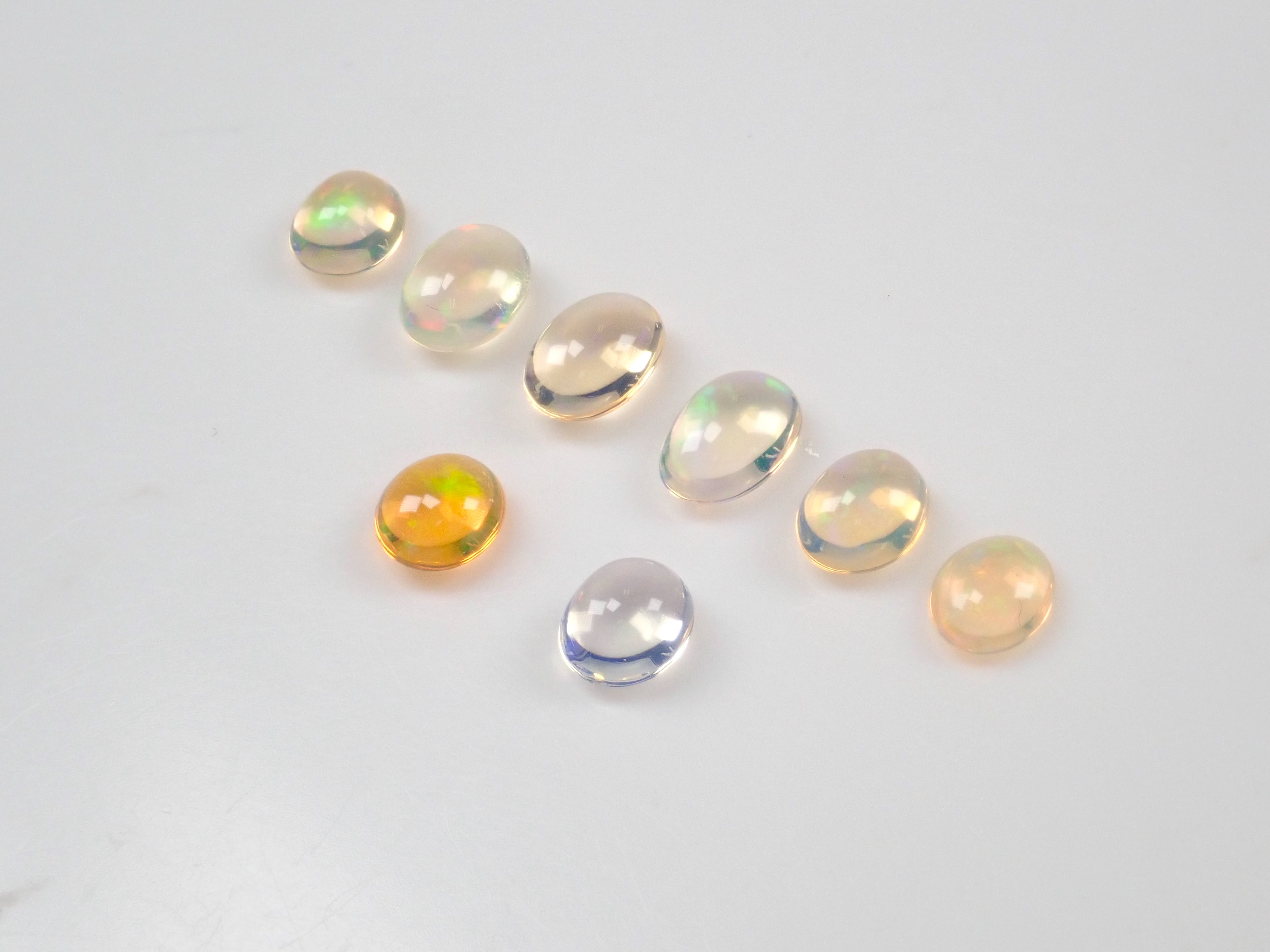 Limited to 8 stones: 1 Mexican opal loose stone (fire opal, water opal) Discounts for multiple purchases For beginners