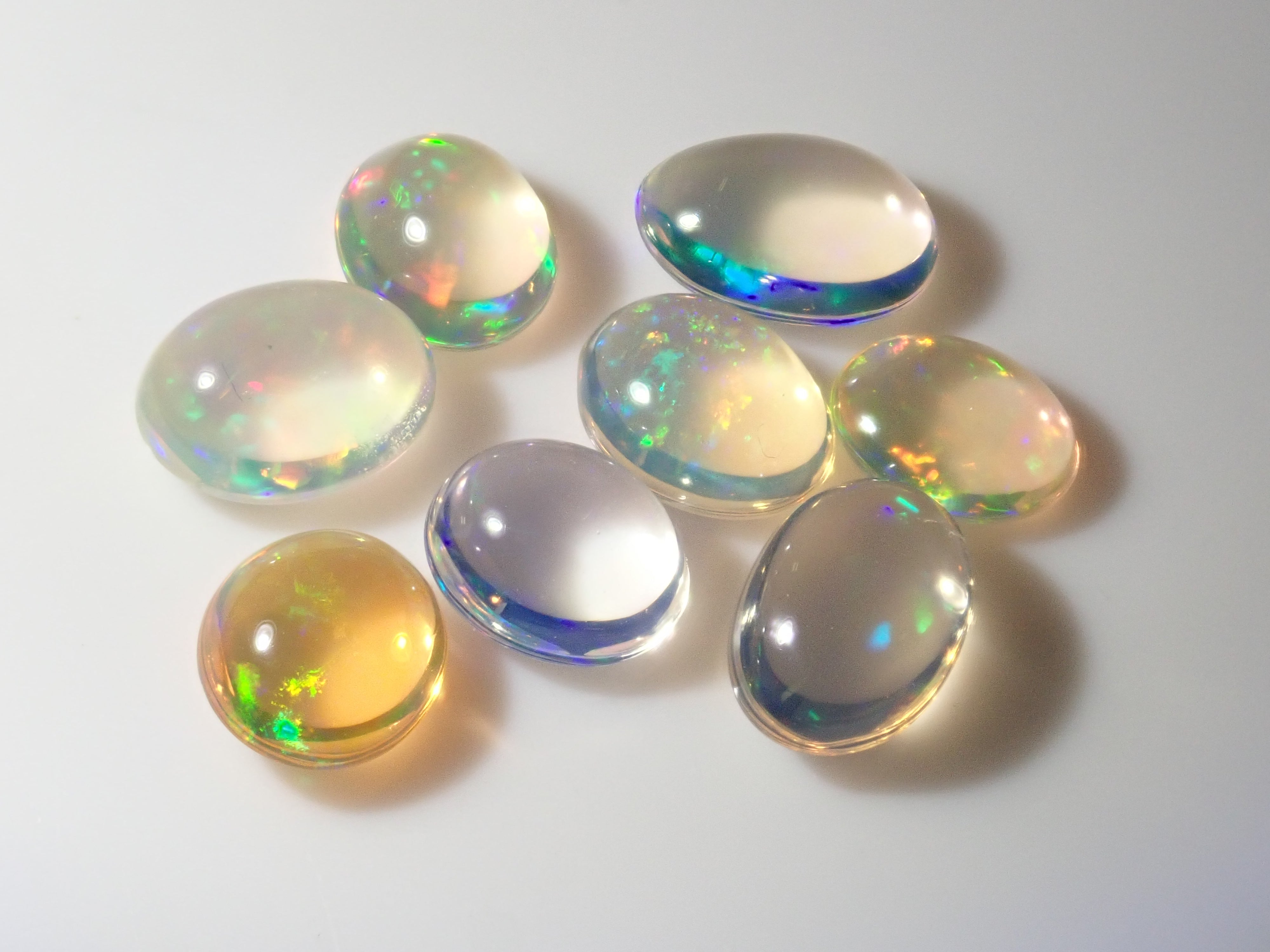 Limited to 8 stones: 1 Mexican opal loose stone (fire opal, water opal) Discounts for multiple purchases For beginners