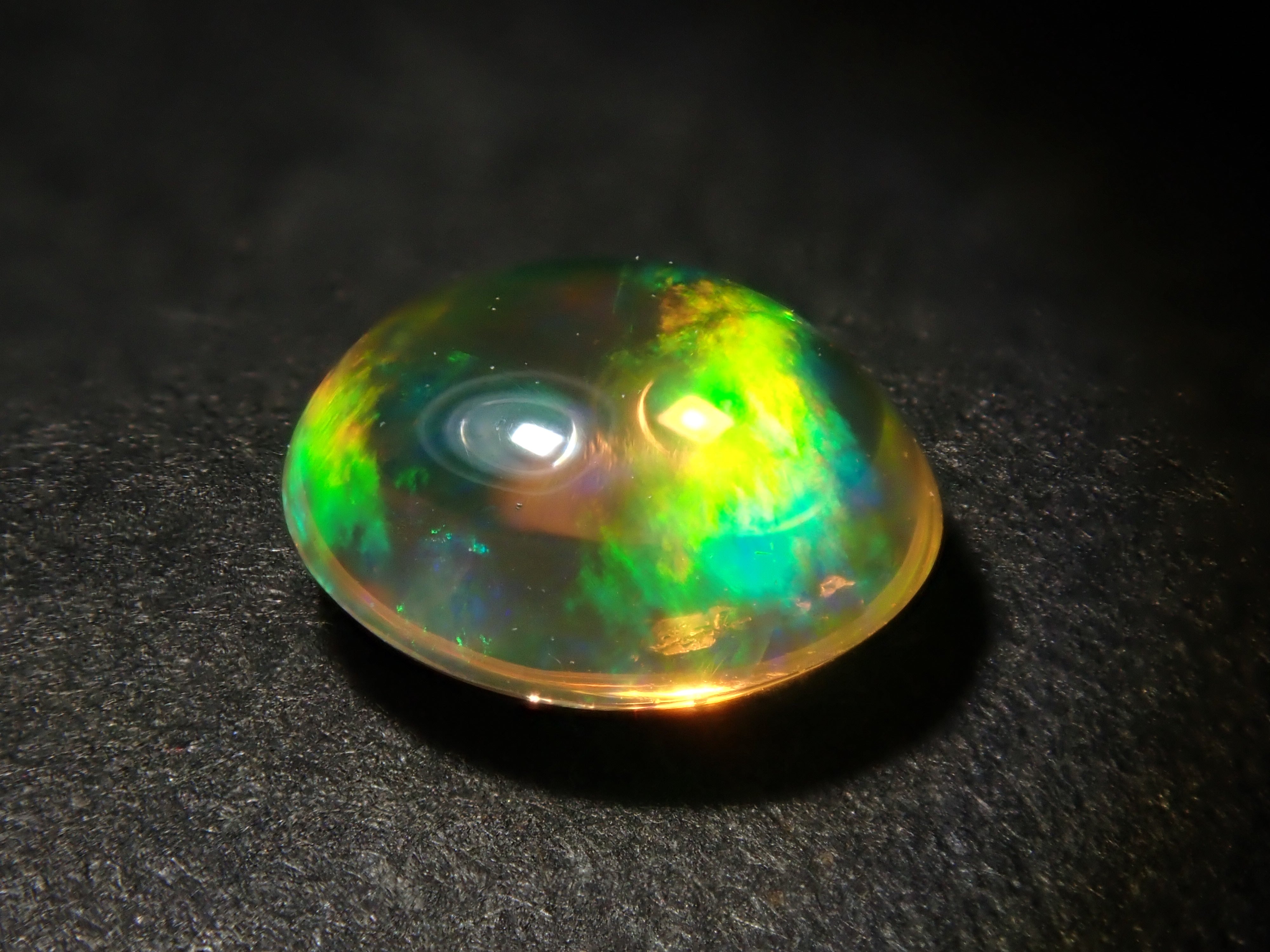 Limited to 8 stones: 1 Mexican opal loose stone (fire opal, water opal) Discounts for multiple purchases For beginners