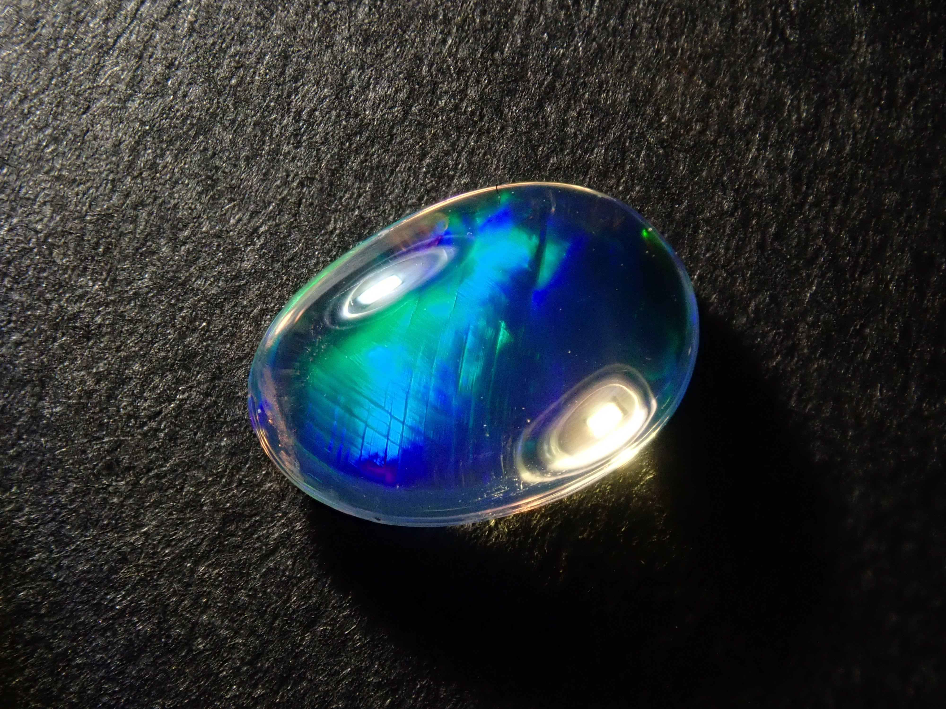 Limited to 8 stones: 1 Mexican opal loose stone (fire opal, water opal) Discounts for multiple purchases For beginners