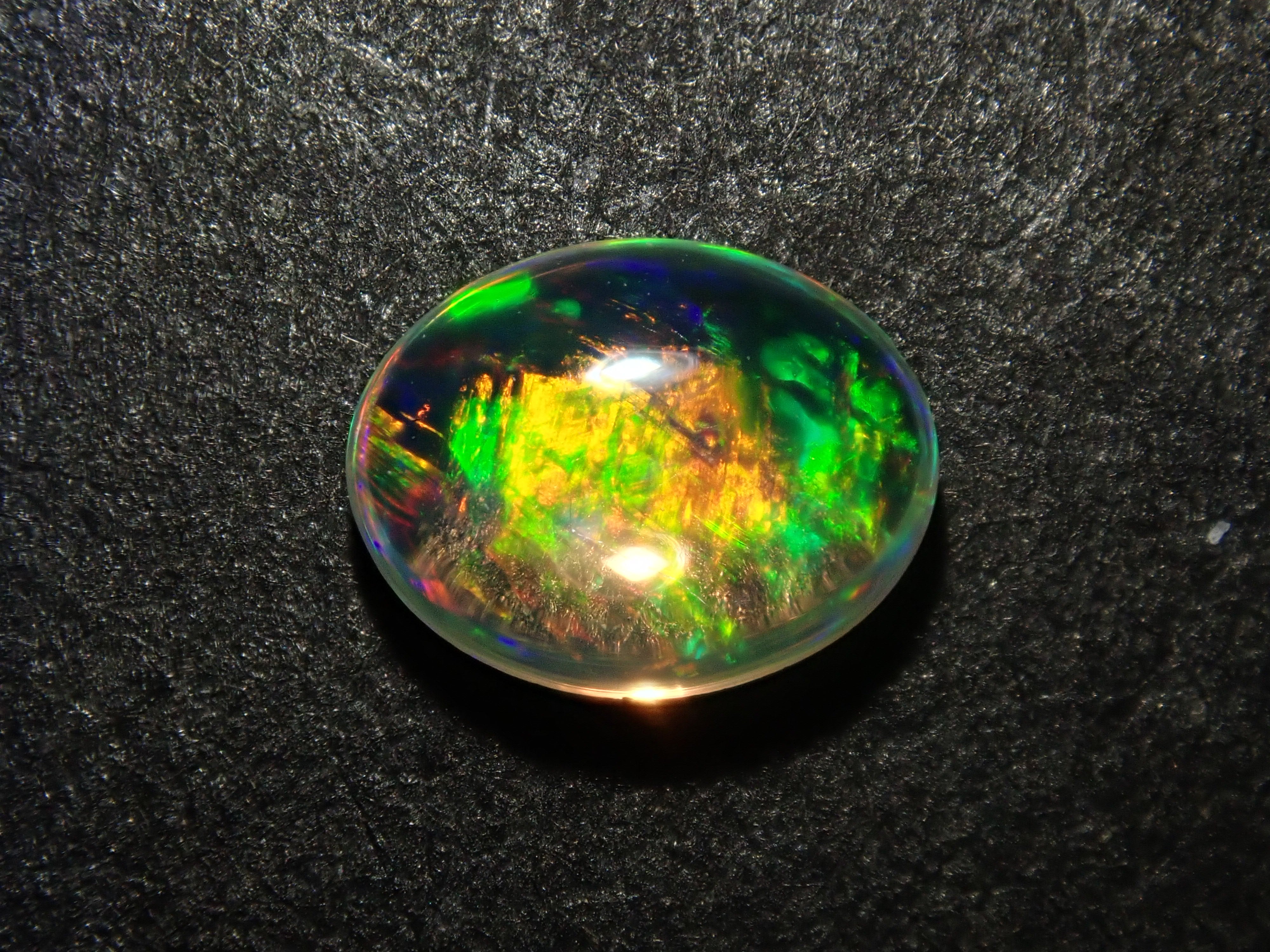 Limited to 8 stones: 1 Mexican opal loose stone (fire opal, water opal) Discounts for multiple purchases For beginners