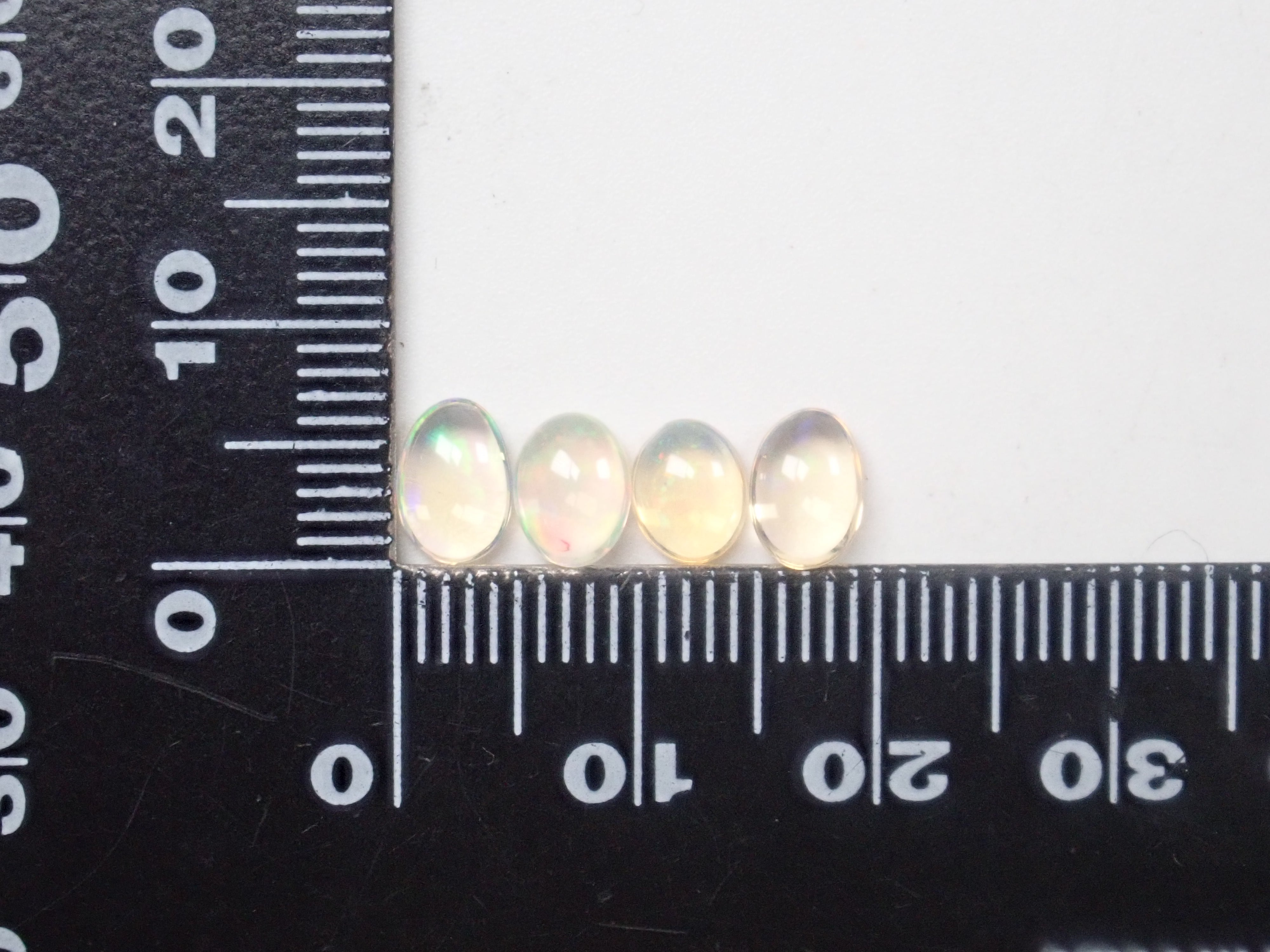 Limited to 8 stones: 1 Mexican opal loose stone (fire opal, water opal) Discounts for multiple purchases For beginners