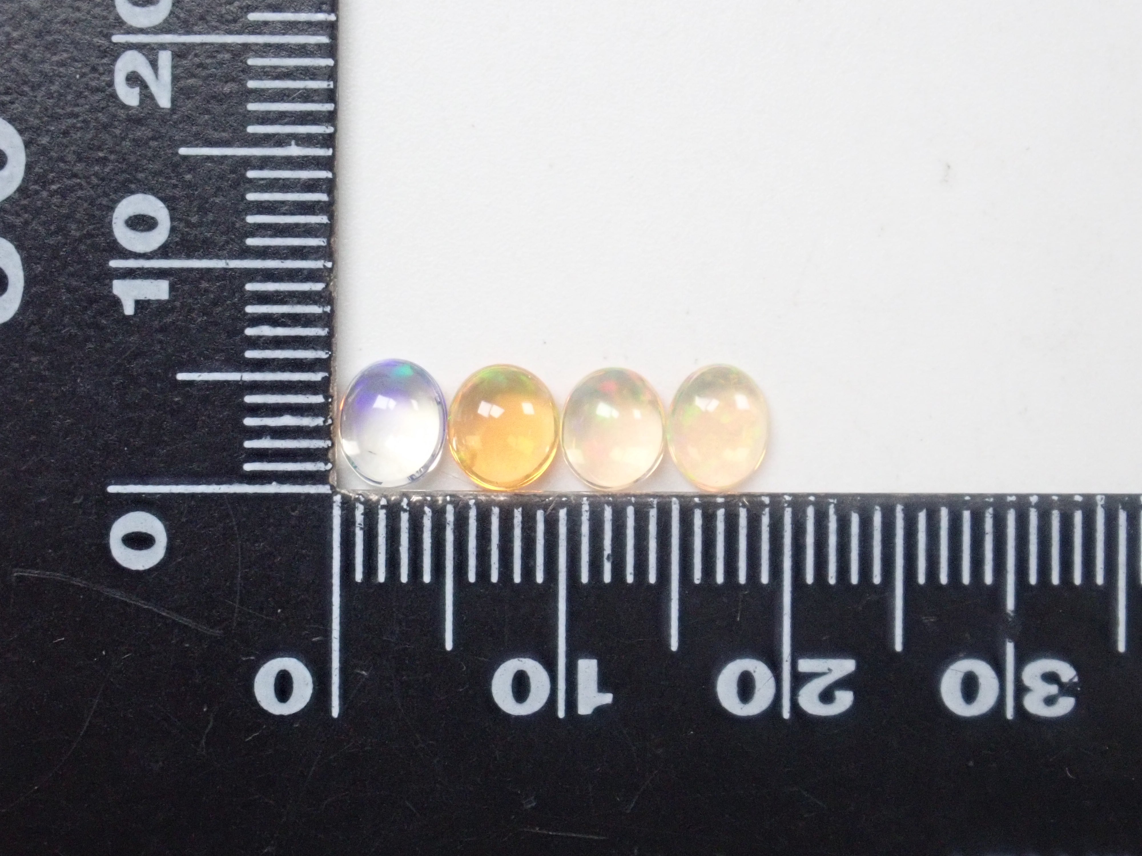 Limited to 8 stones: 1 Mexican opal loose stone (fire opal, water opal) Discounts for multiple purchases For beginners