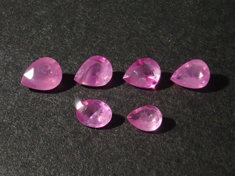 [On sale from 10pm on 4/7] {Limited to 6 stones} 1 loose, unheated silky pink sapphire from Vietnam (milky pink sapphire) {Multiple purchase discounts available}