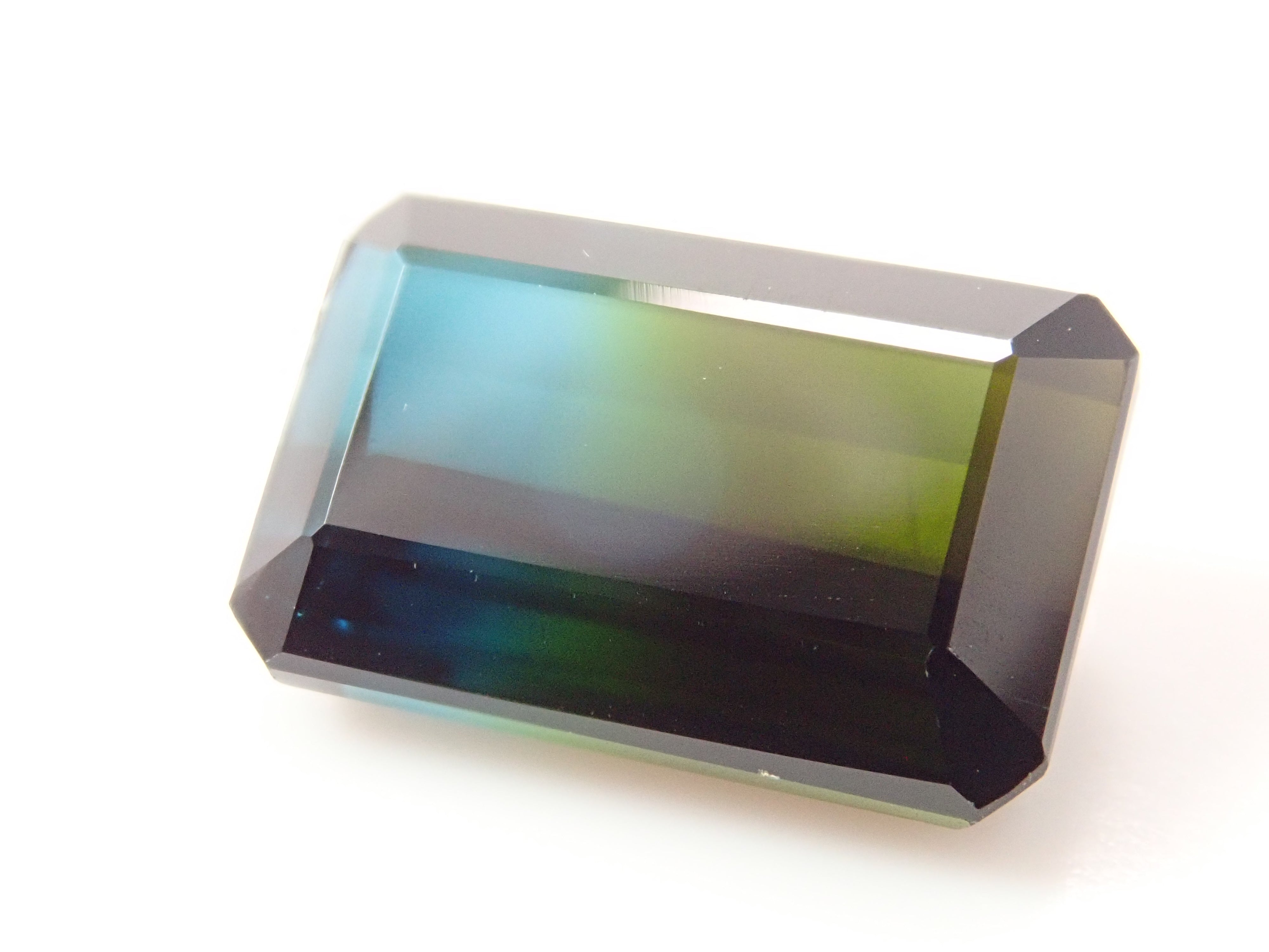 【12562701掲載】ブラジル産バイカラートルマリン 4.554ctルース