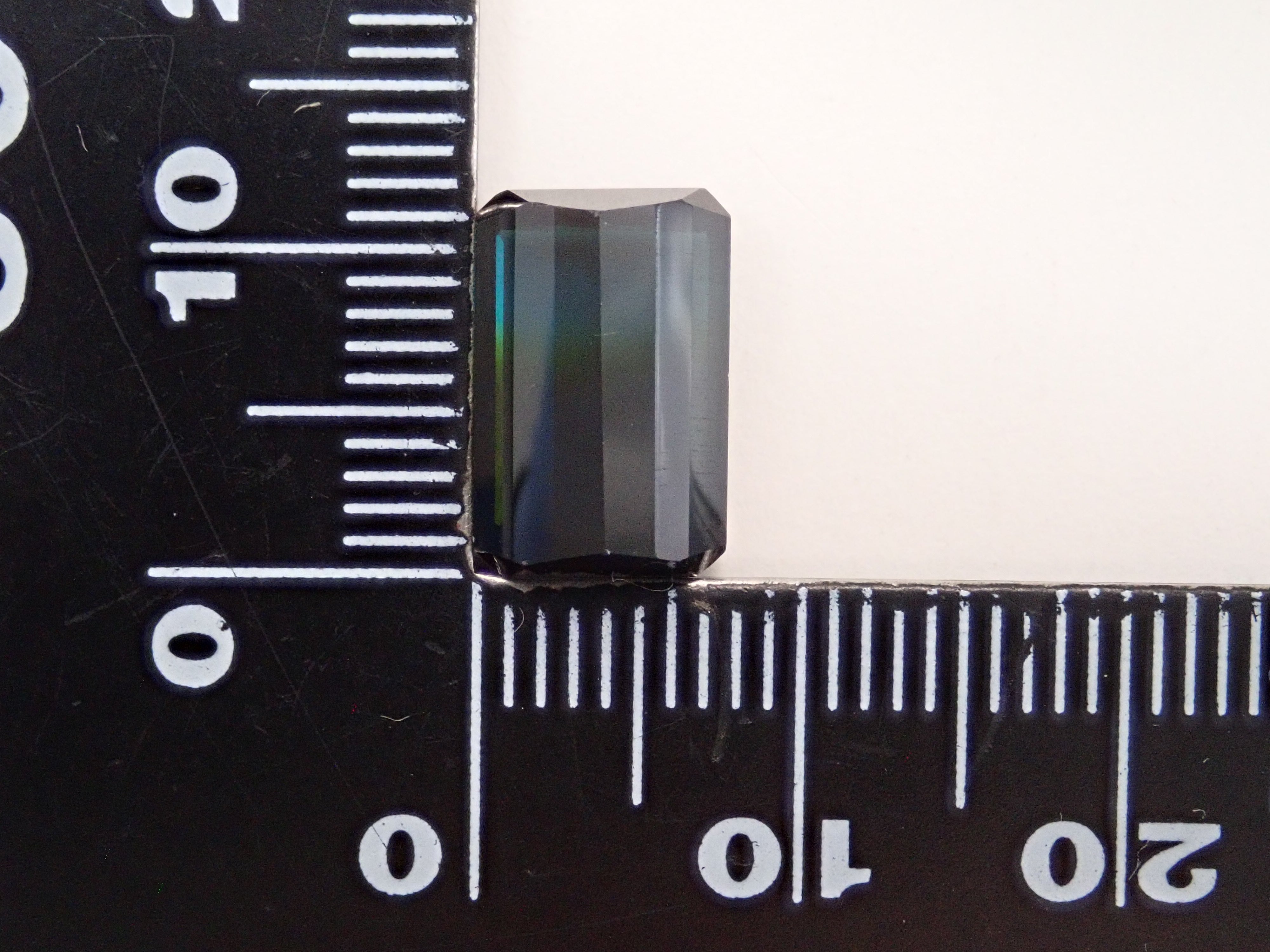 【12562701掲載】ブラジル産バイカラートルマリン 4.554ctルース