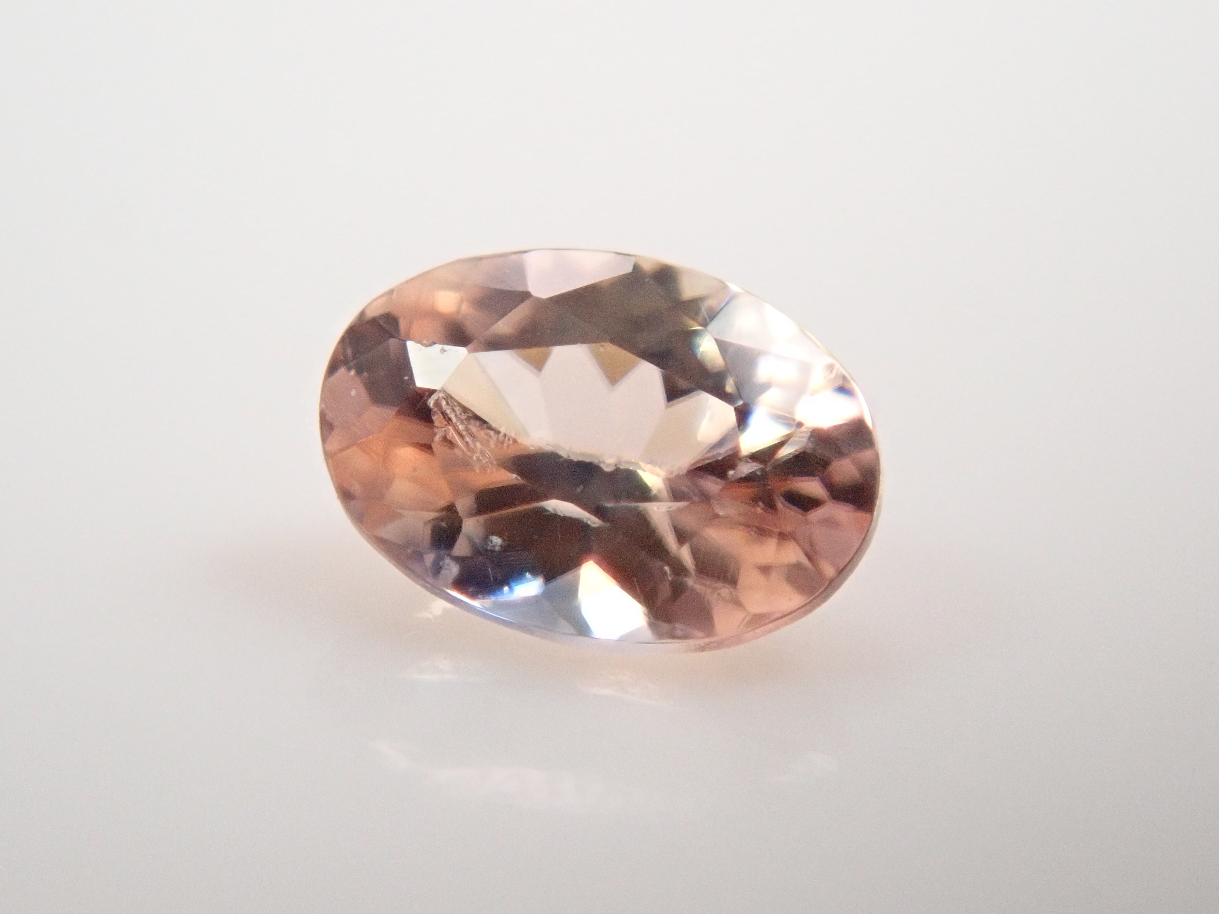 アメリカ産オレンジベニトアイト（ピーチベニトアイト） 0.135ctルース 鑑別書