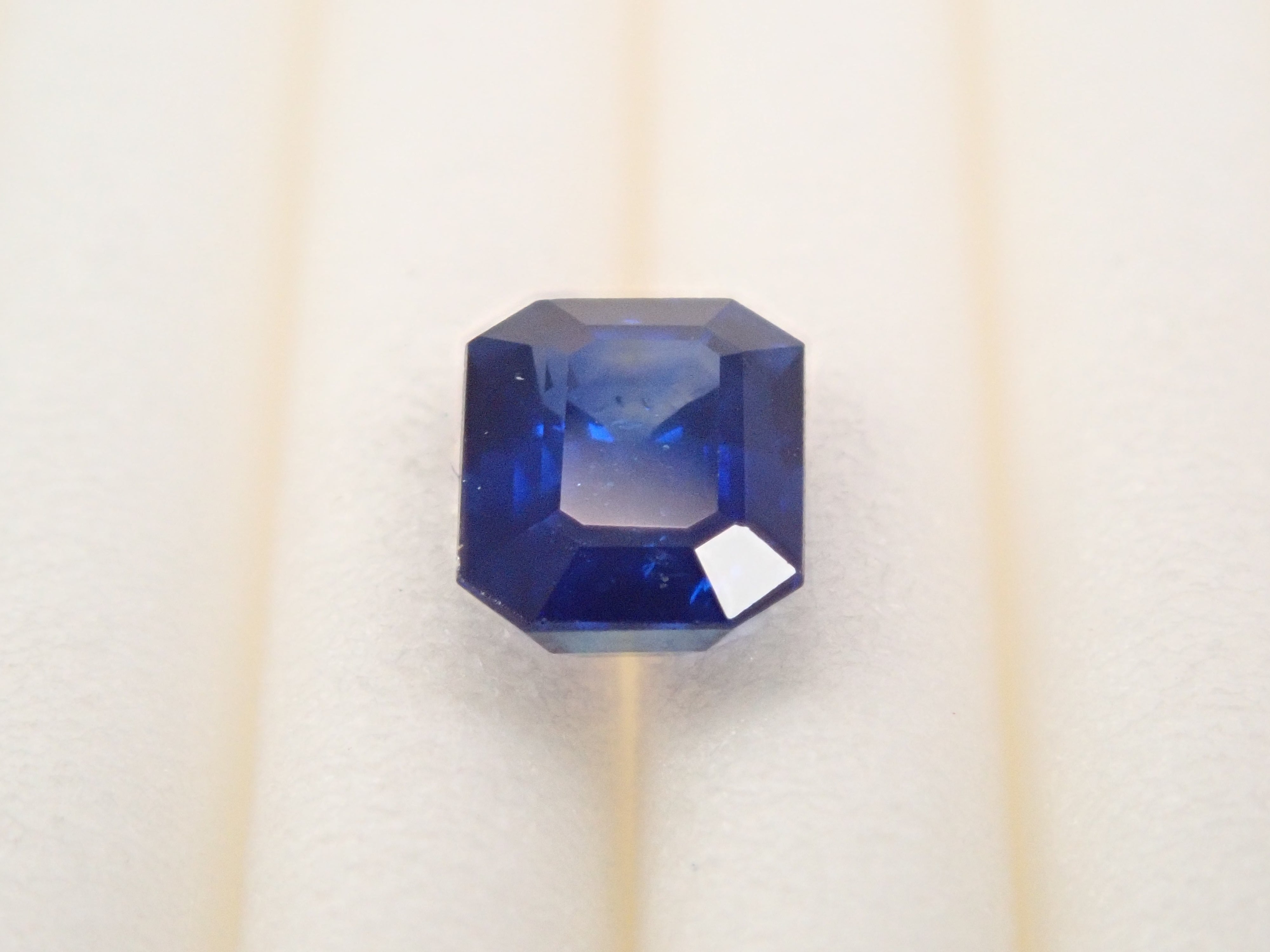 【4/11 22時販売】スリランカ産ブルーサファイア 0.442ctルース