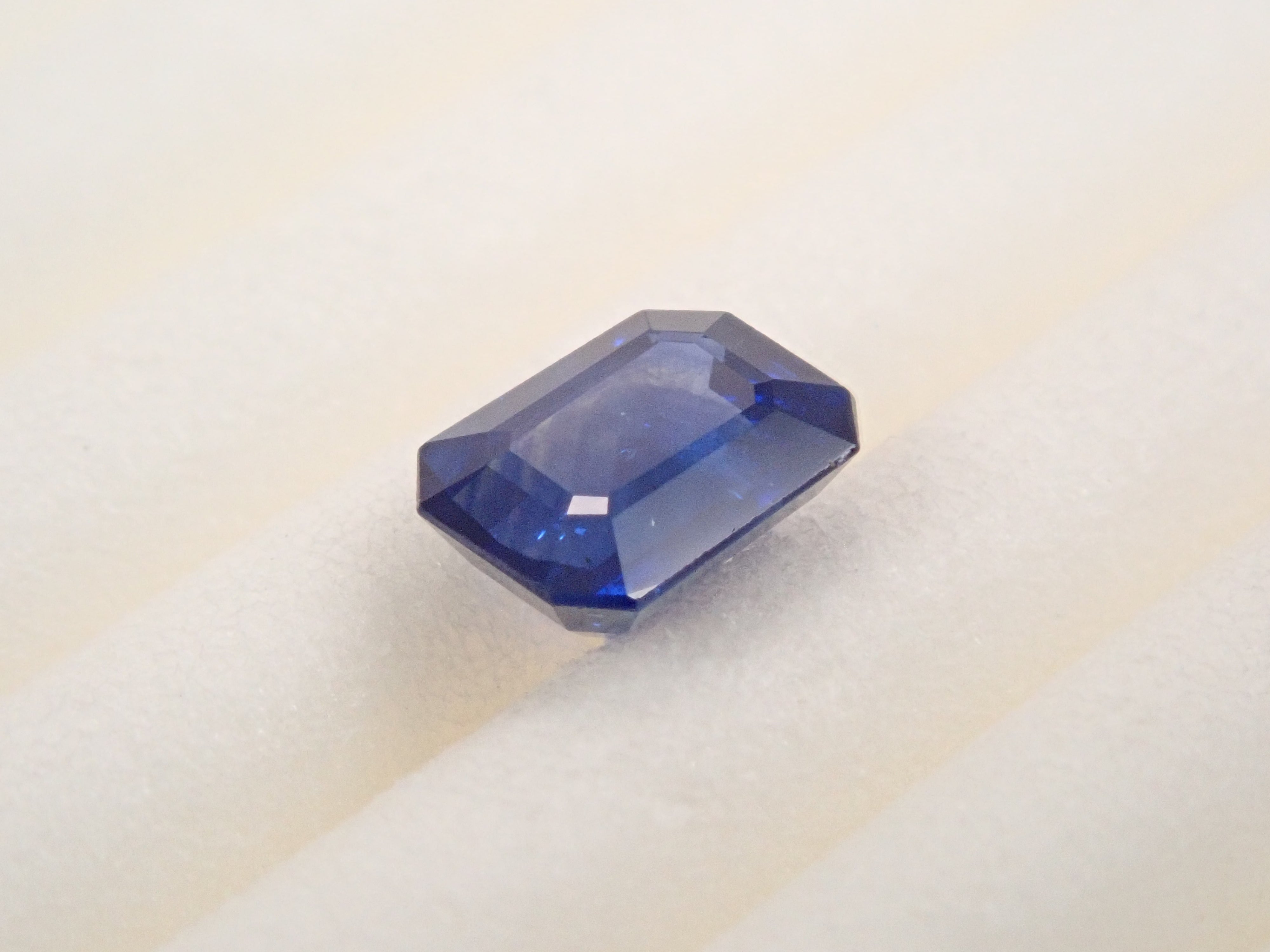 【12562675掲載】スリランカ産ブルーサファイア 0.442ctルース