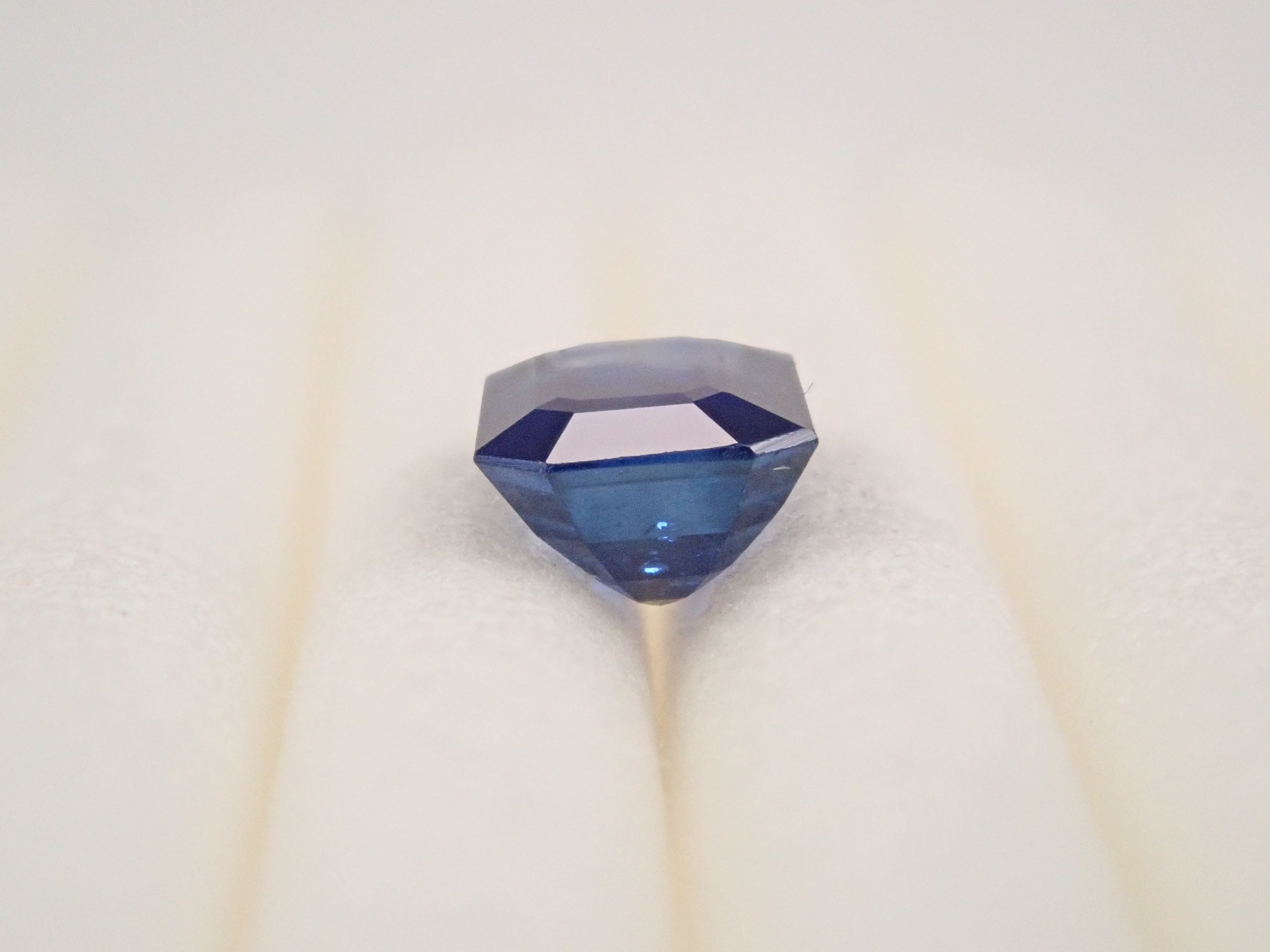 【12562675掲載】スリランカ産ブルーサファイア 0.442ctルース