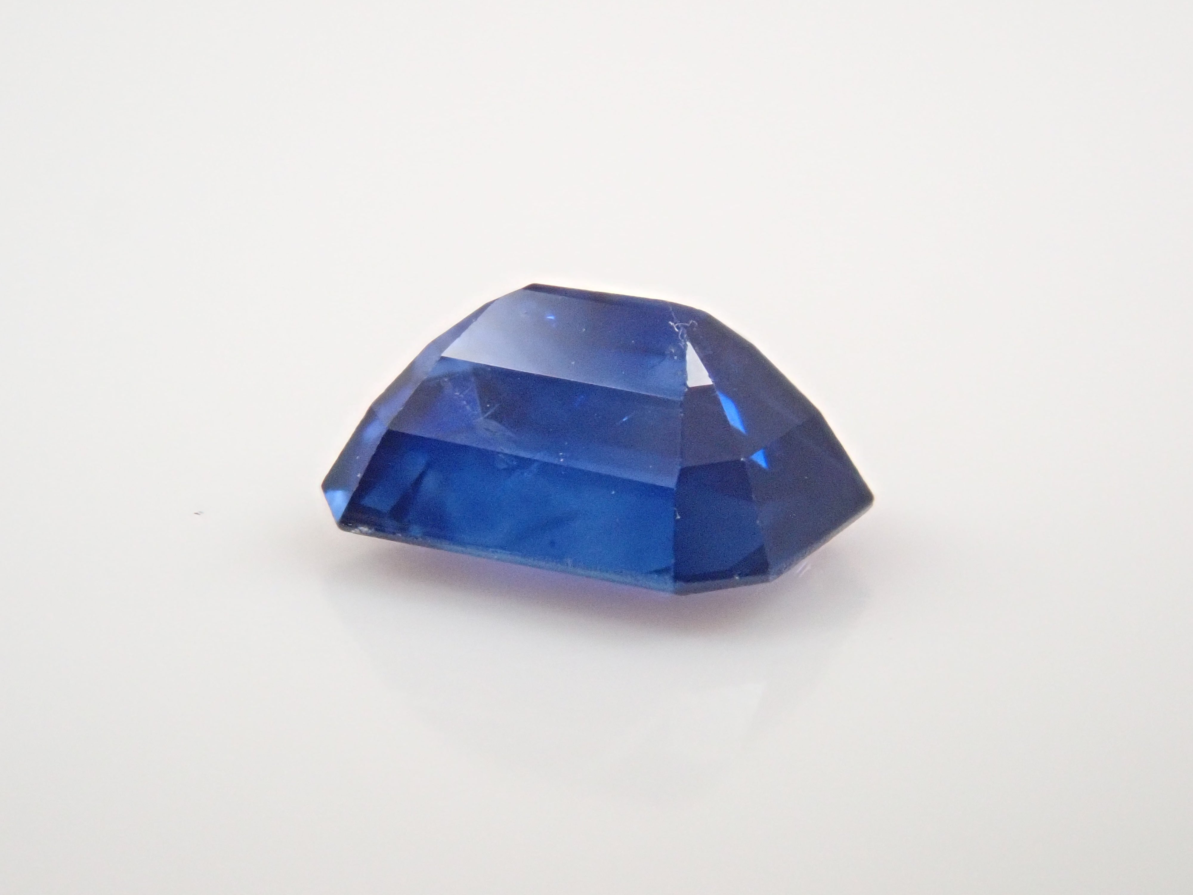 【4/11 22時販売】スリランカ産ブルーサファイア 0.442ctルース